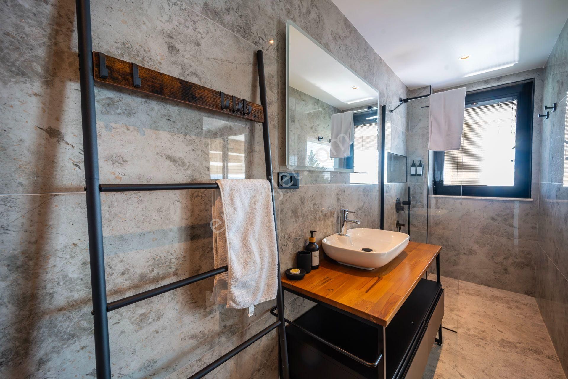 Kalkanda Muhteşem Deniz Manzaralı Modern Villa - Görsel 33