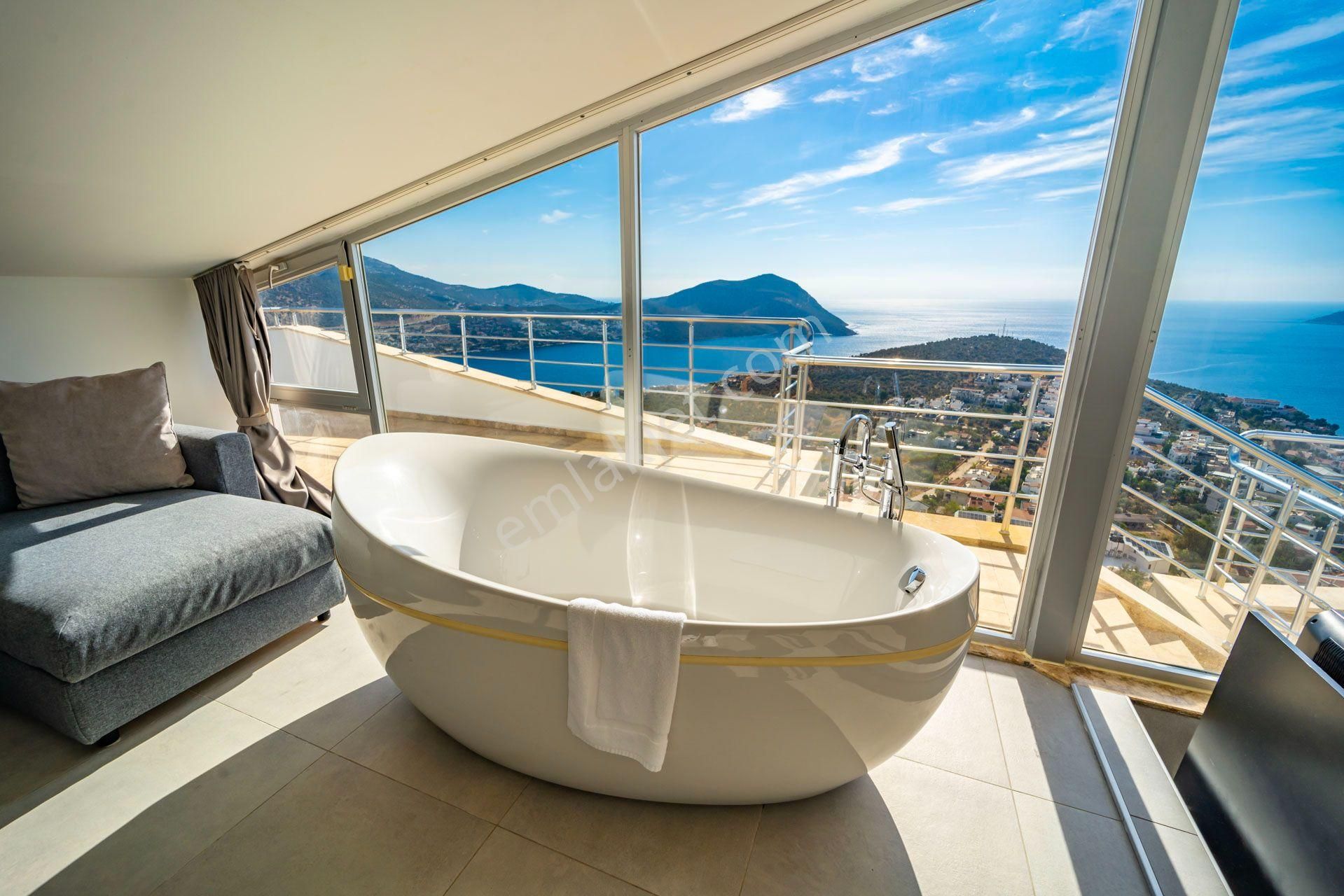 Kalkanda Muhteşem Deniz Manzaralı Modern Villa - Görsel 28