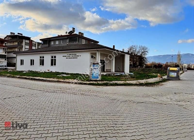 Livadan Akçay Altınkum Sağlık Ocağı Karşısı Eşyalı Kiralık - Görsel 13