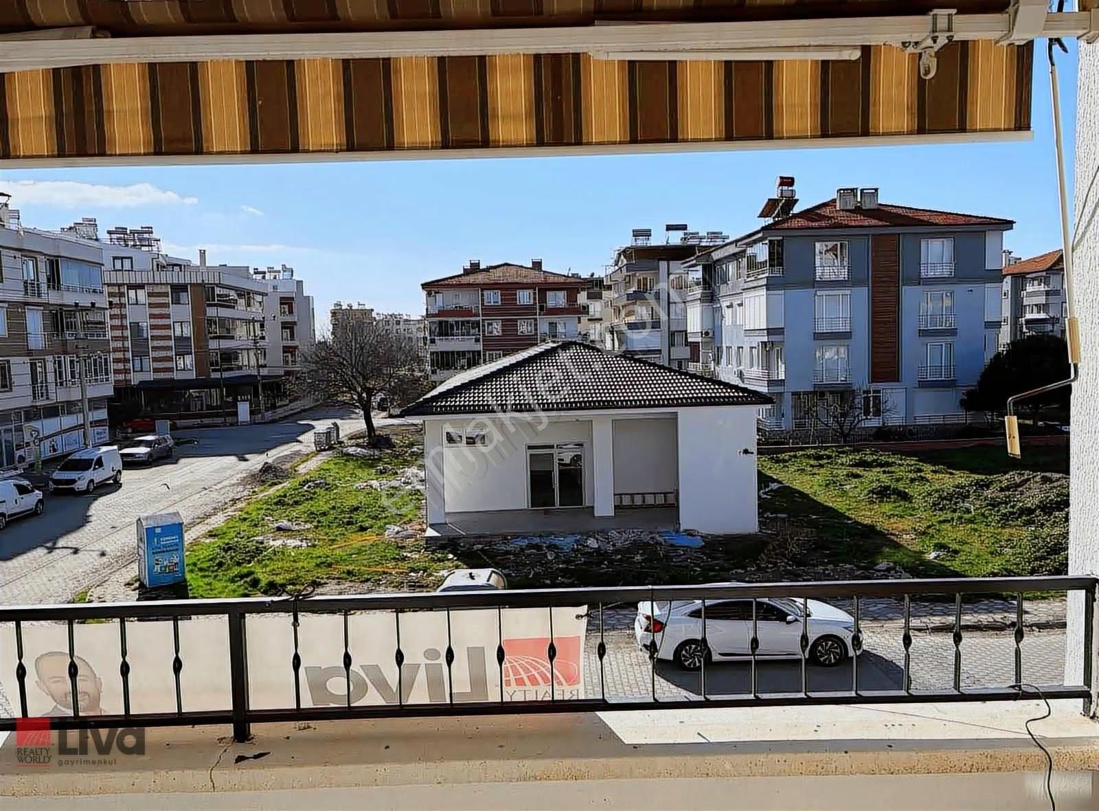 Livadan Akçay Altınkum Sağlık Ocağı Karşısı Eşyalı Kiralık - Görsel 2