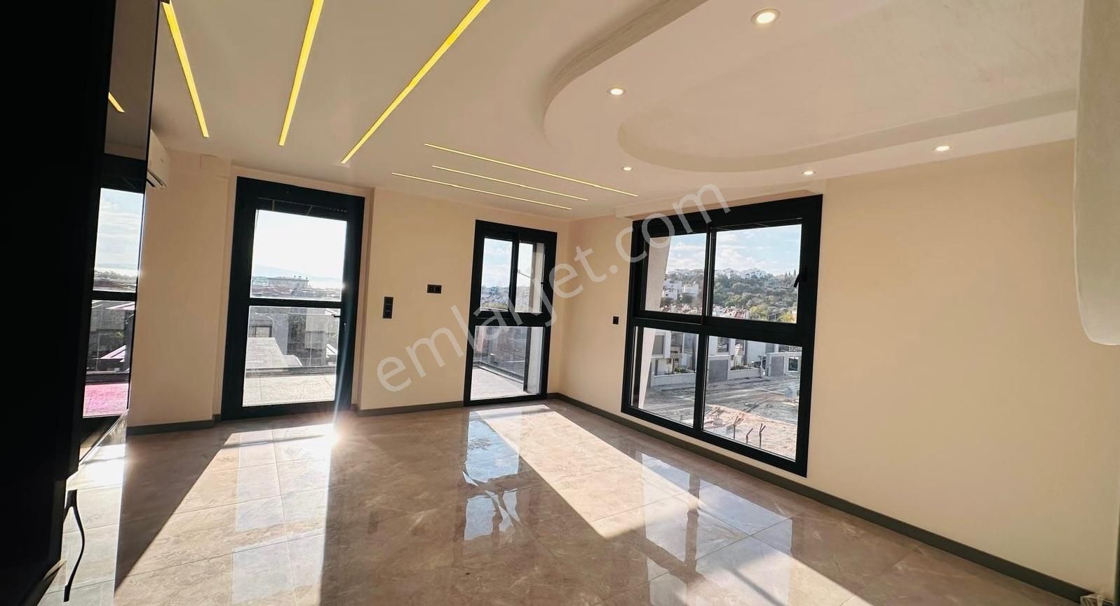 Kuşadası Merkezde Satılık 4+1 Özel Havuz Kap. Otopark Sıfır Yapı - Görsel 17