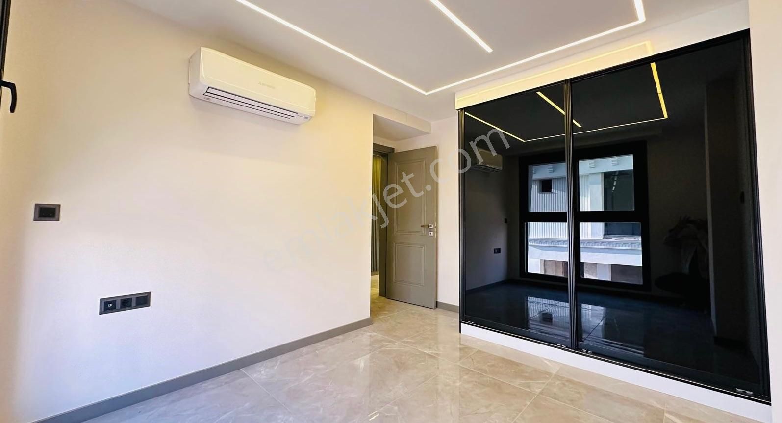 Kuşadası Merkezde Satılık 4+1 Özel Havuz Kap. Otopark Sıfır Yapı - Görsel 21