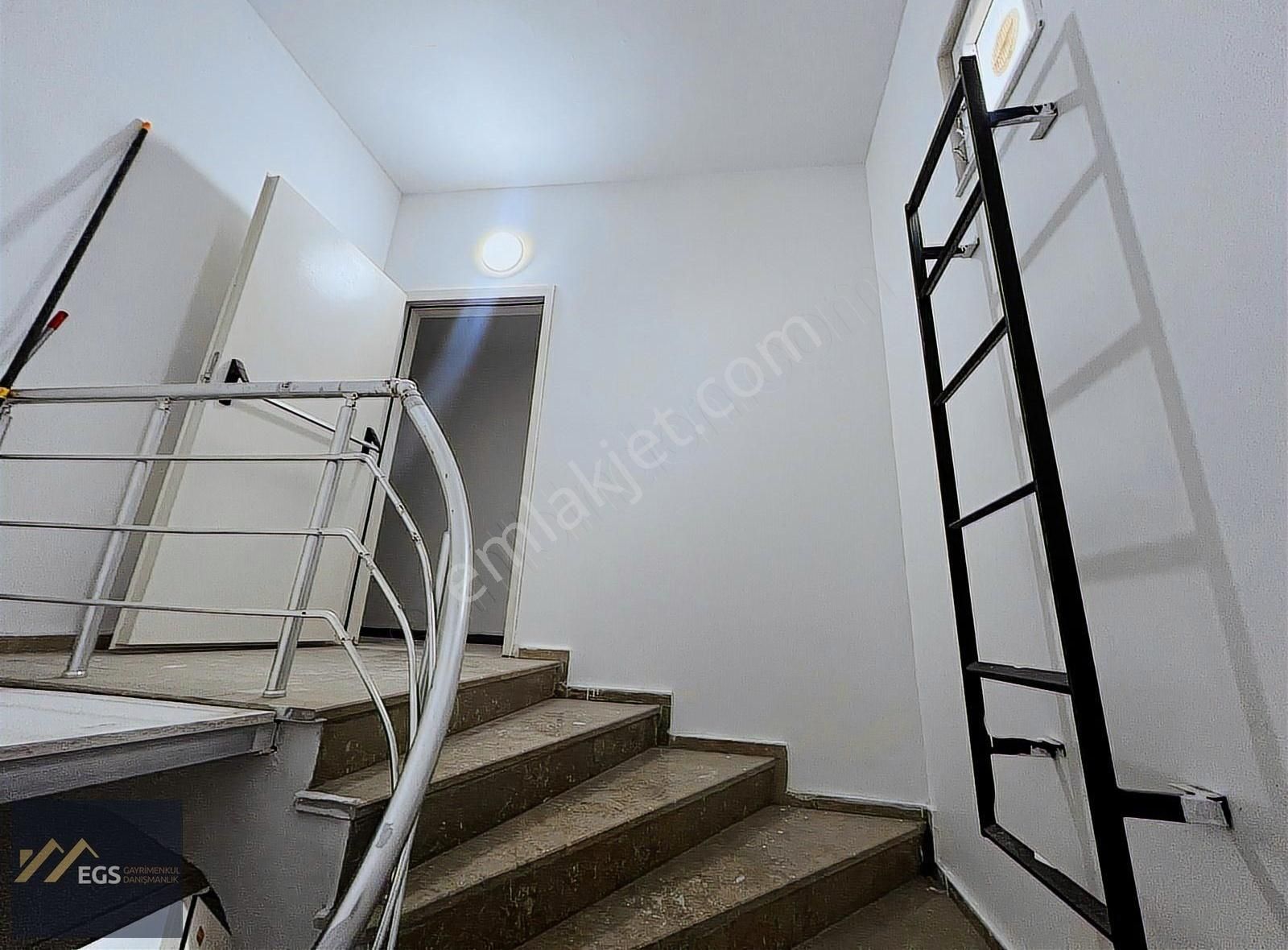 Mahmutbey'de Yatırımlık 498 M² Komple Satılık Bina İş Merkezi - Görsel 8