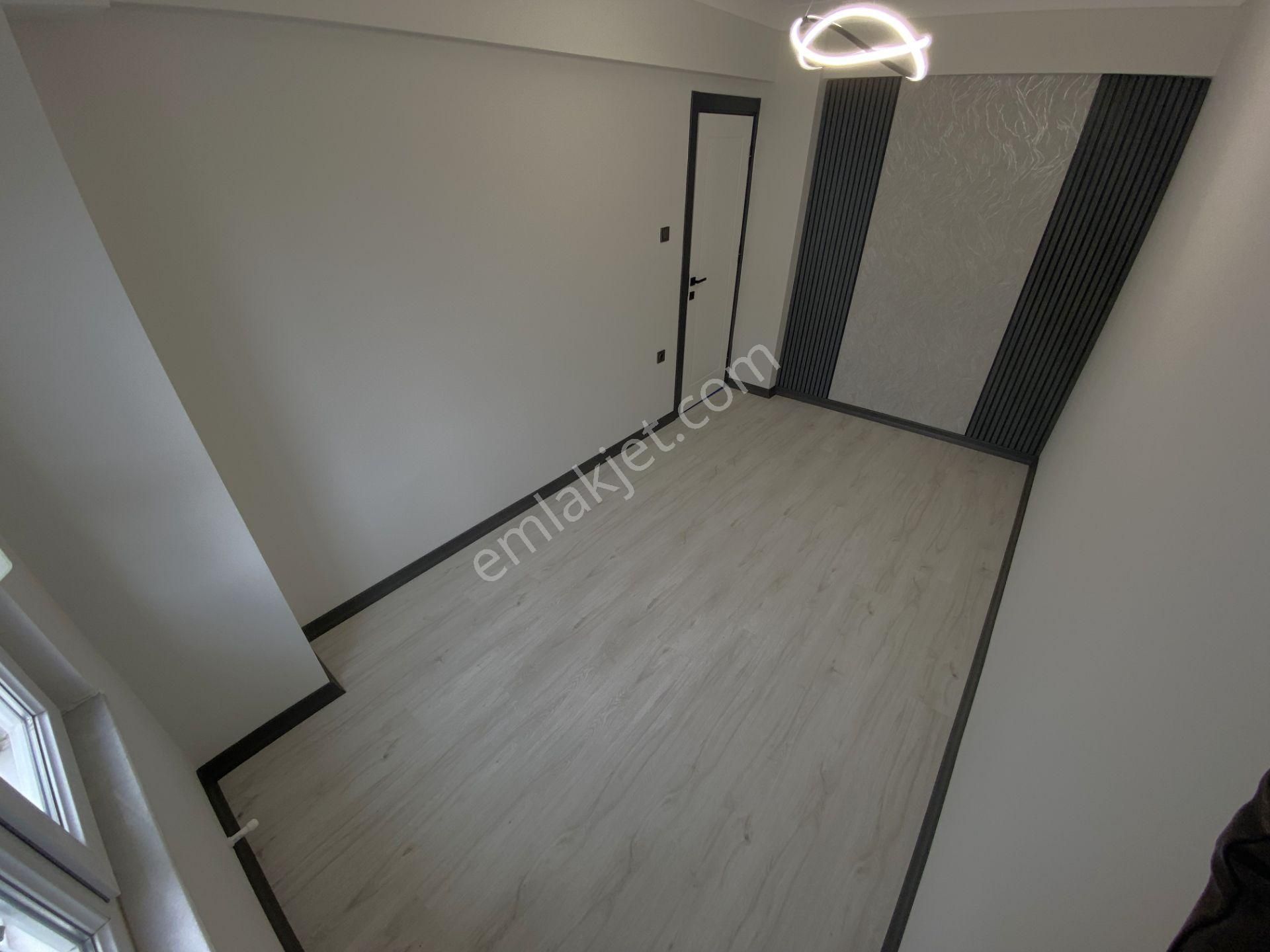 ▄jet Emlaktan Akçay Merkez'de Mükemmel Tasarımlı Geniş 2+1 Daire - Görsel 19