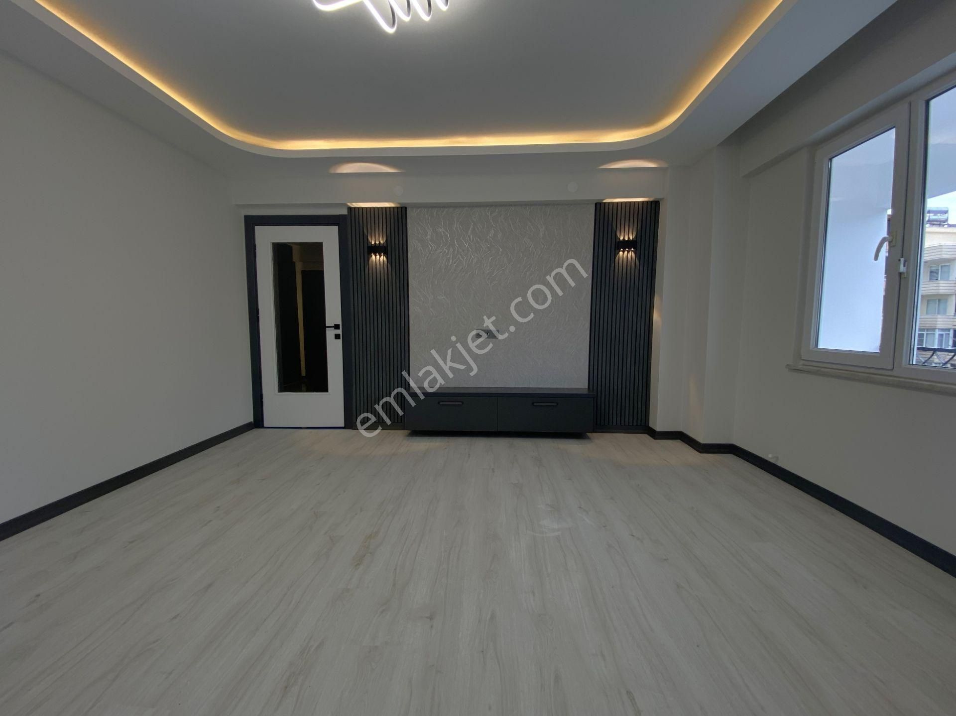 ▄jet Emlaktan Akçay Merkez'de Mükemmel Tasarımlı Geniş 2+1 Daire - Görsel 9