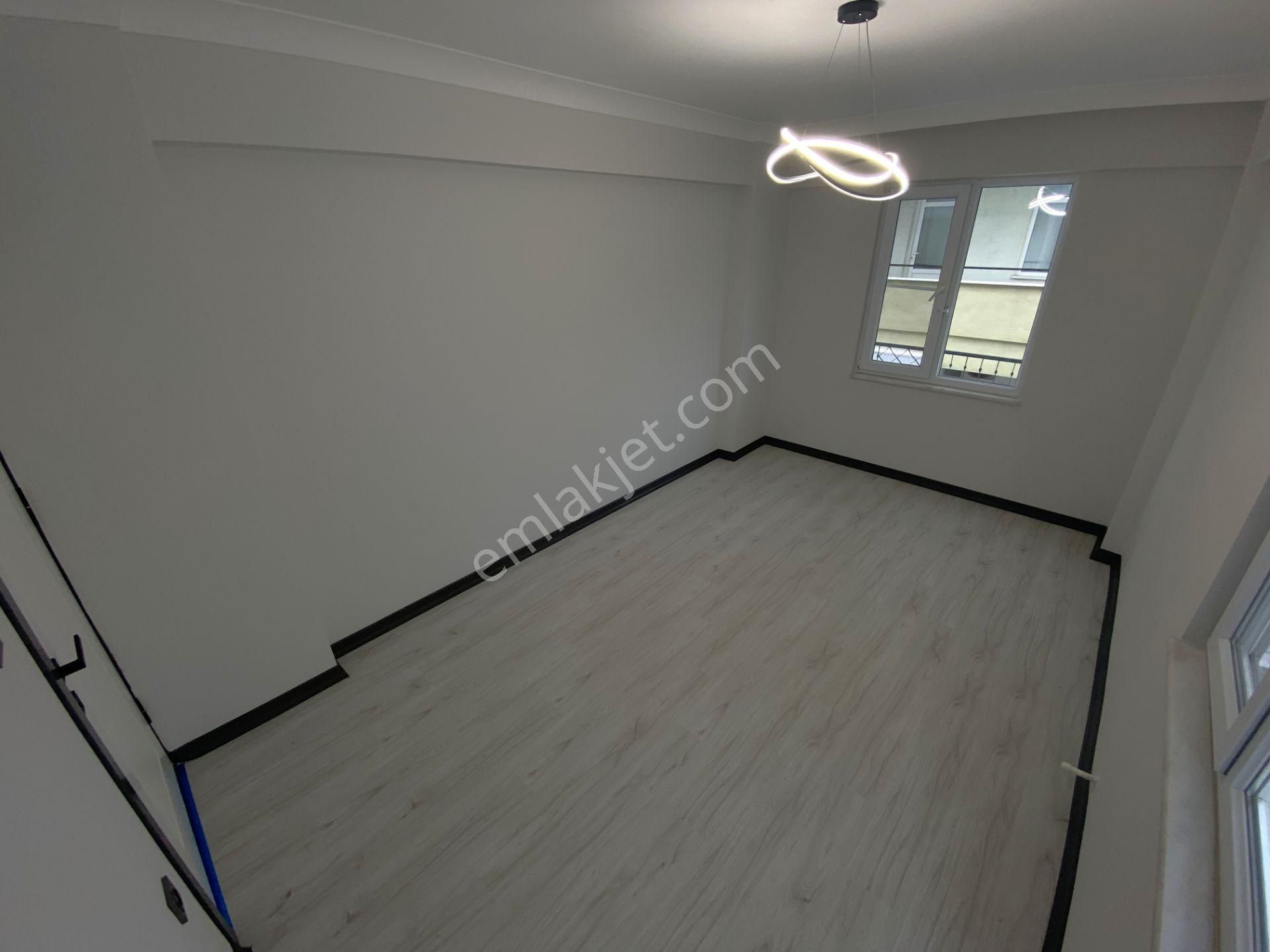▄jet Emlaktan Akçay Merkez'de Mükemmel Tasarımlı Geniş 2+1 Daire - Görsel 13