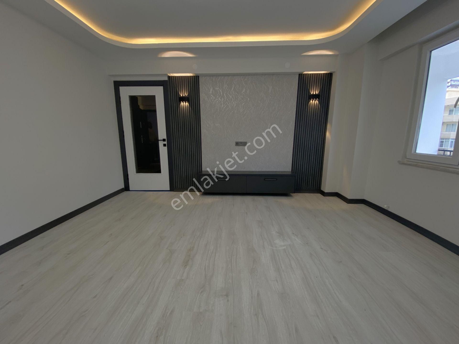 ▄jet Emlaktan Akçay Merkez'de Mükemmel Tasarımlı Geniş 2+1 Daire - Görsel 23