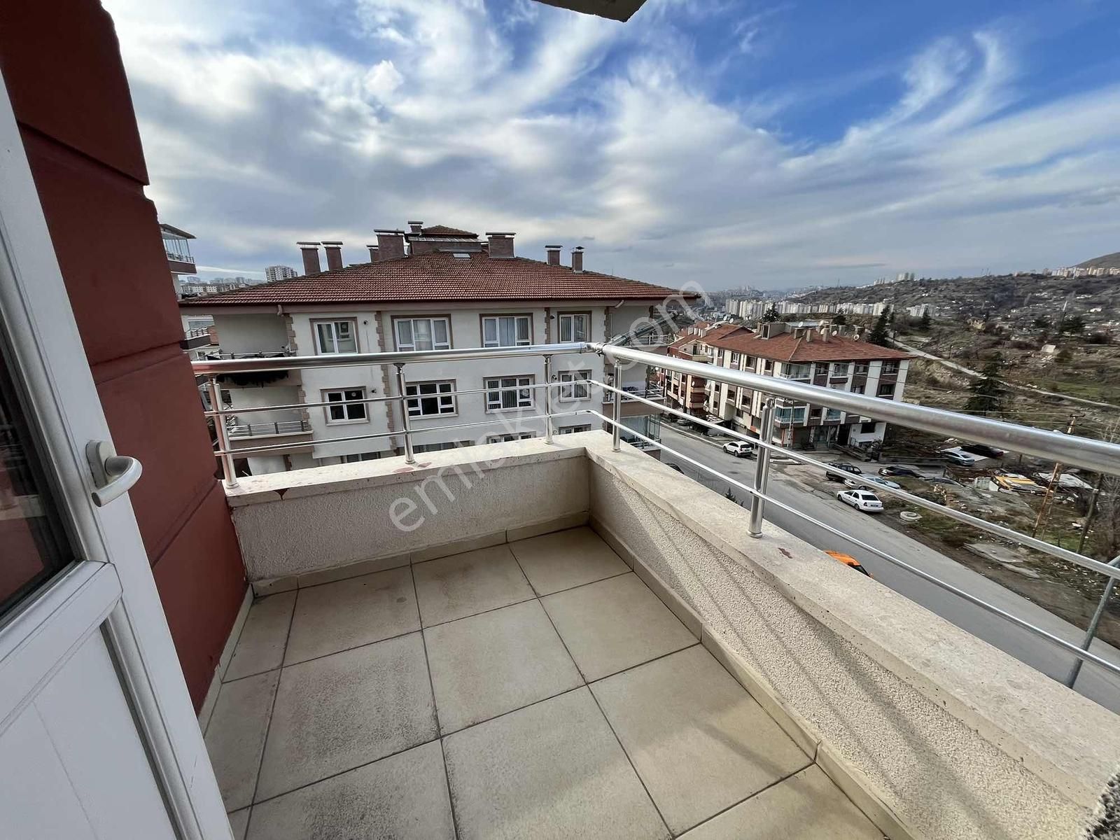 Avantaj'dan Yeşilbayır'da Cadde Üzeri Geniş 5+1 Kiralık Dublex - Görsel 23