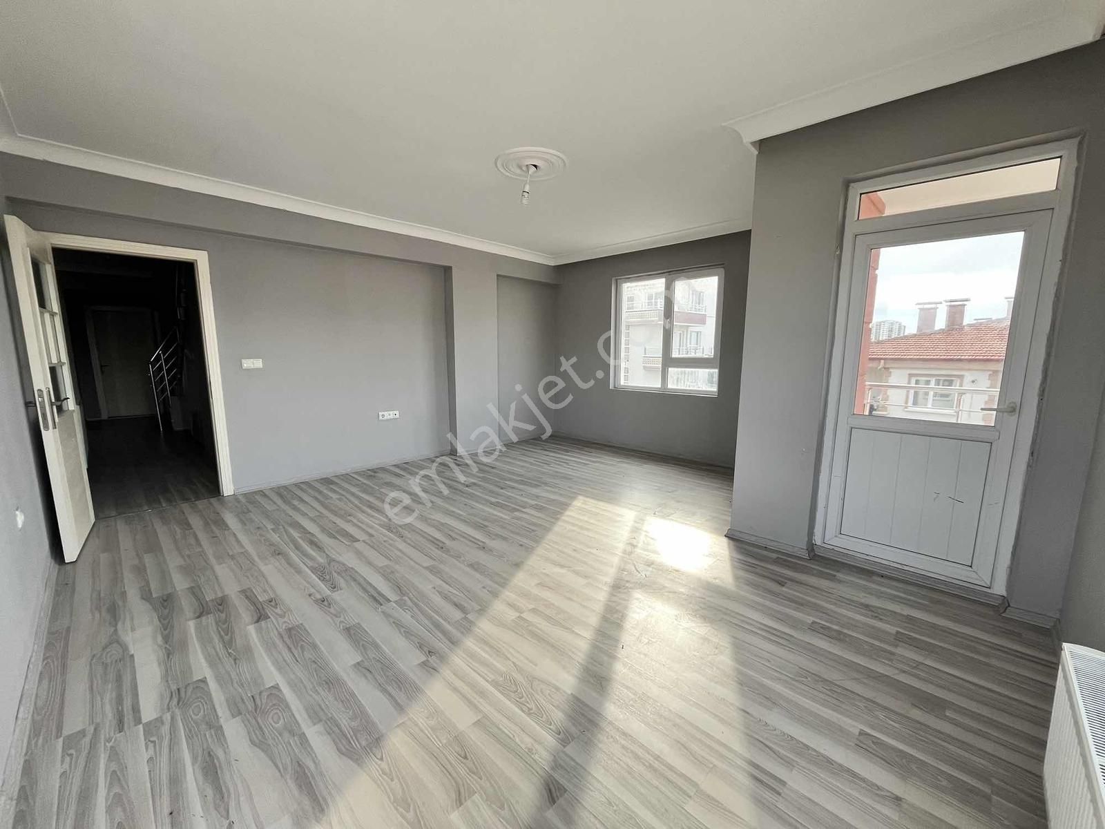 Avantaj'dan Yeşilbayır'da Cadde Üzeri Geniş 5+1 Kiralık Dublex - Görsel 3