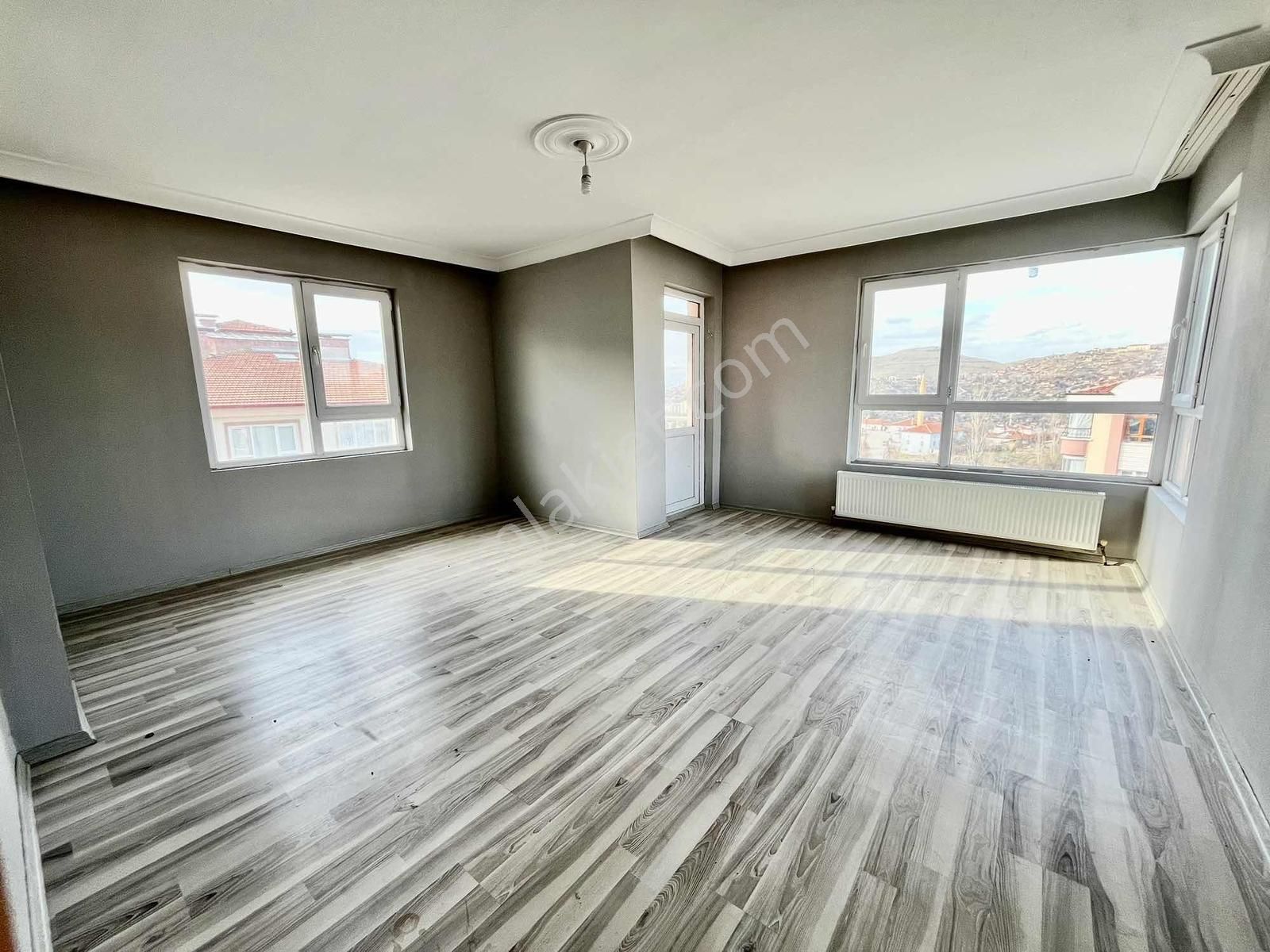 Avantaj'dan Yeşilbayır'da Cadde Üzeri Geniş 5+1 Kiralık Dublex - Görsel 34