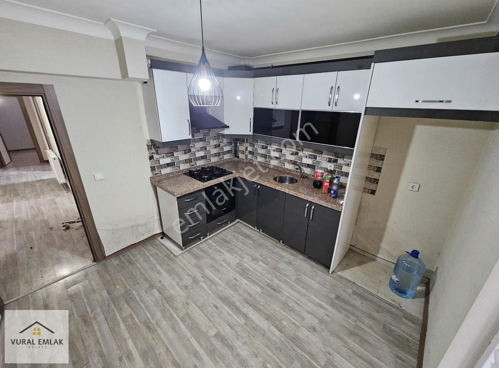 Vural'dan Kombi, Petek, C. Balkonlu 3+1 Fırsat Daire (acilll) - Görsel 2