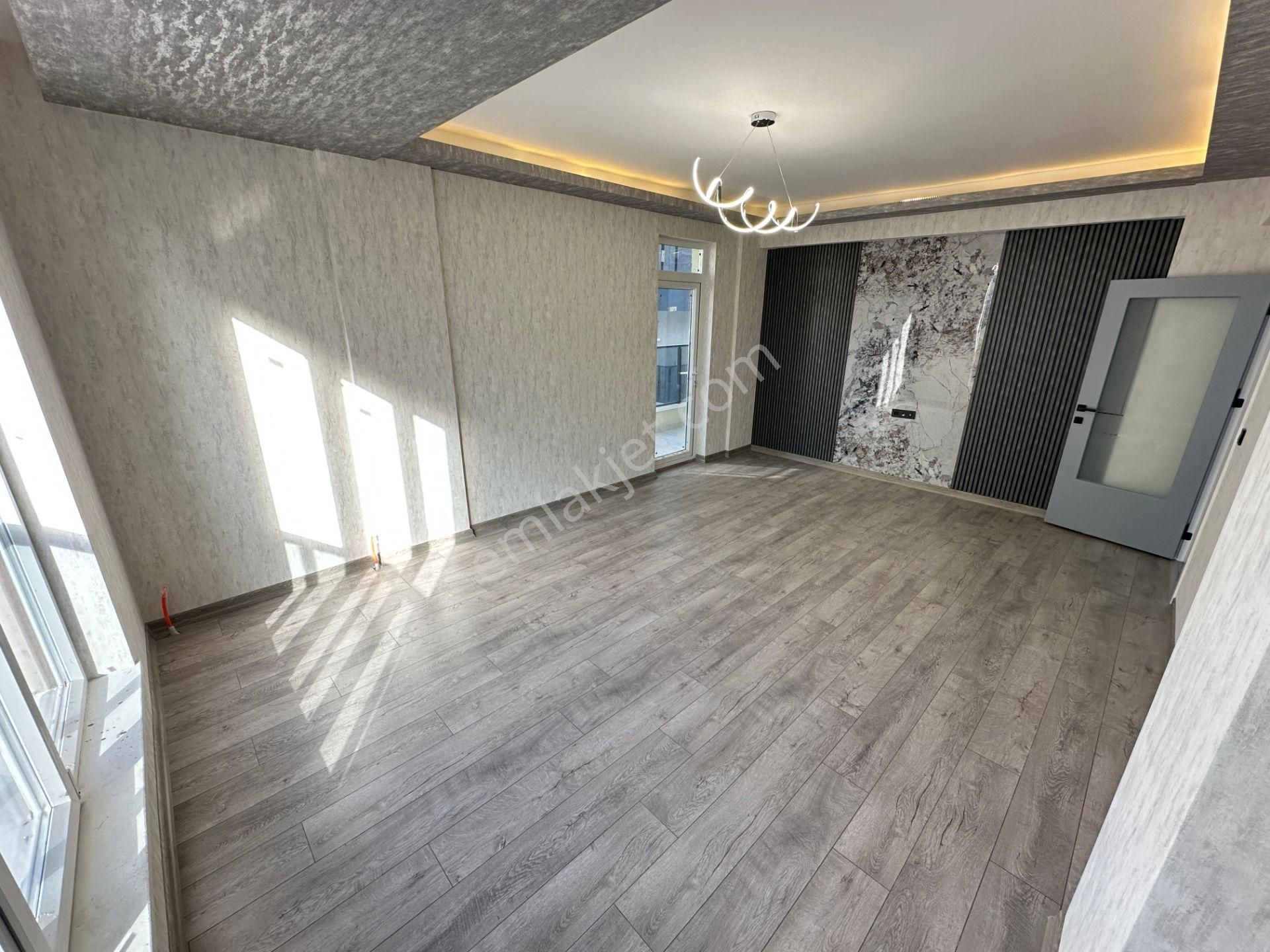Eçiören'de Fiyatı Uygun Köşe Başı Ön Cephe Full Yapılı Sıfır 3+1 Daire - Görsel 14