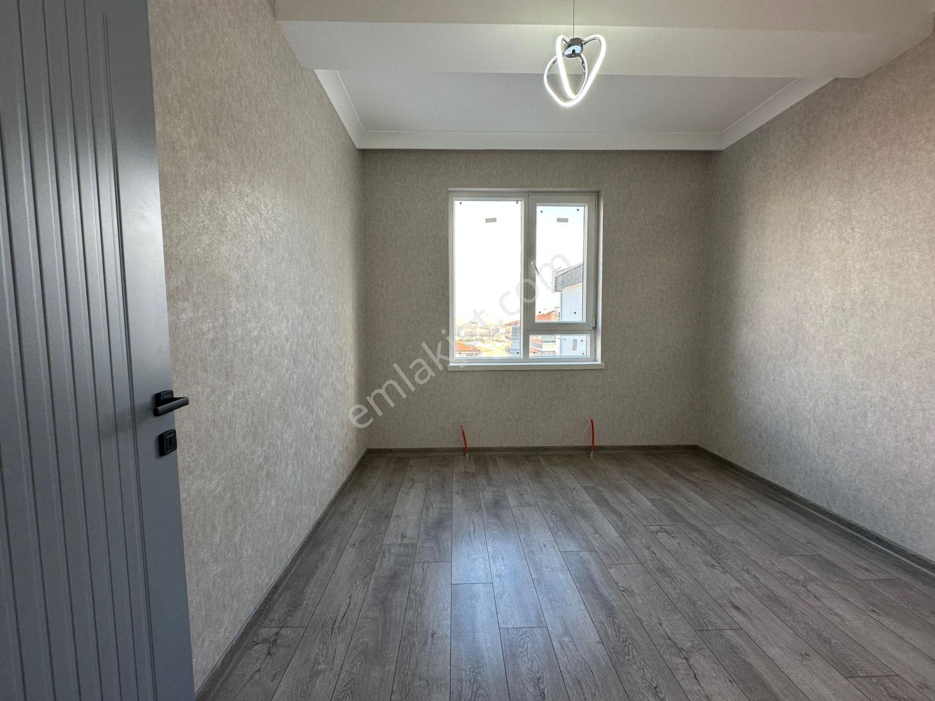 Eçiören'de Fiyatı Uygun Köşe Başı Ön Cephe Full Yapılı Sıfır 3+1 Daire - Görsel 33