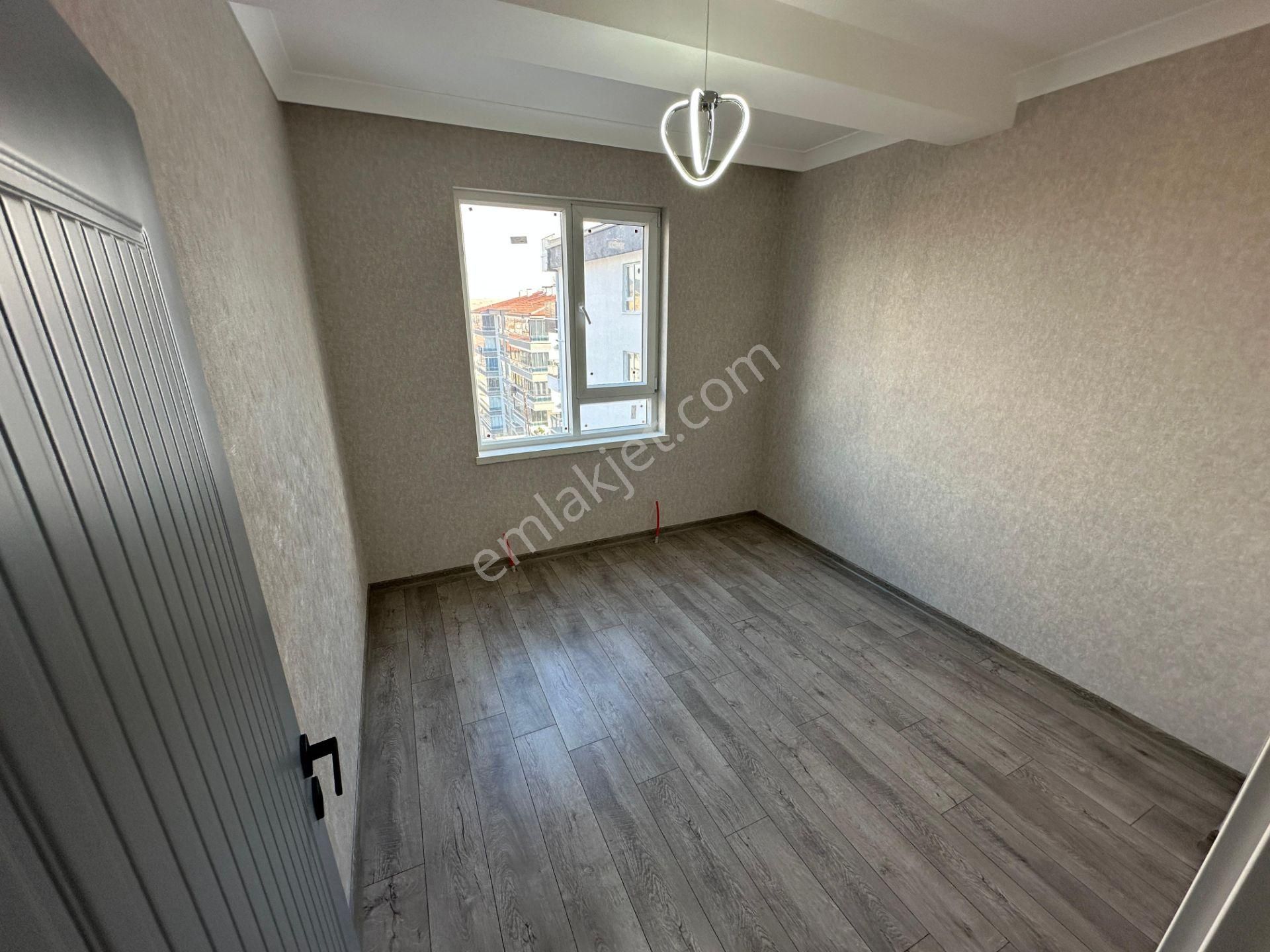 Eçiören'de Fiyatı Uygun Köşe Başı Ön Cephe Full Yapılı Sıfır 3+1 Daire - Görsel 23