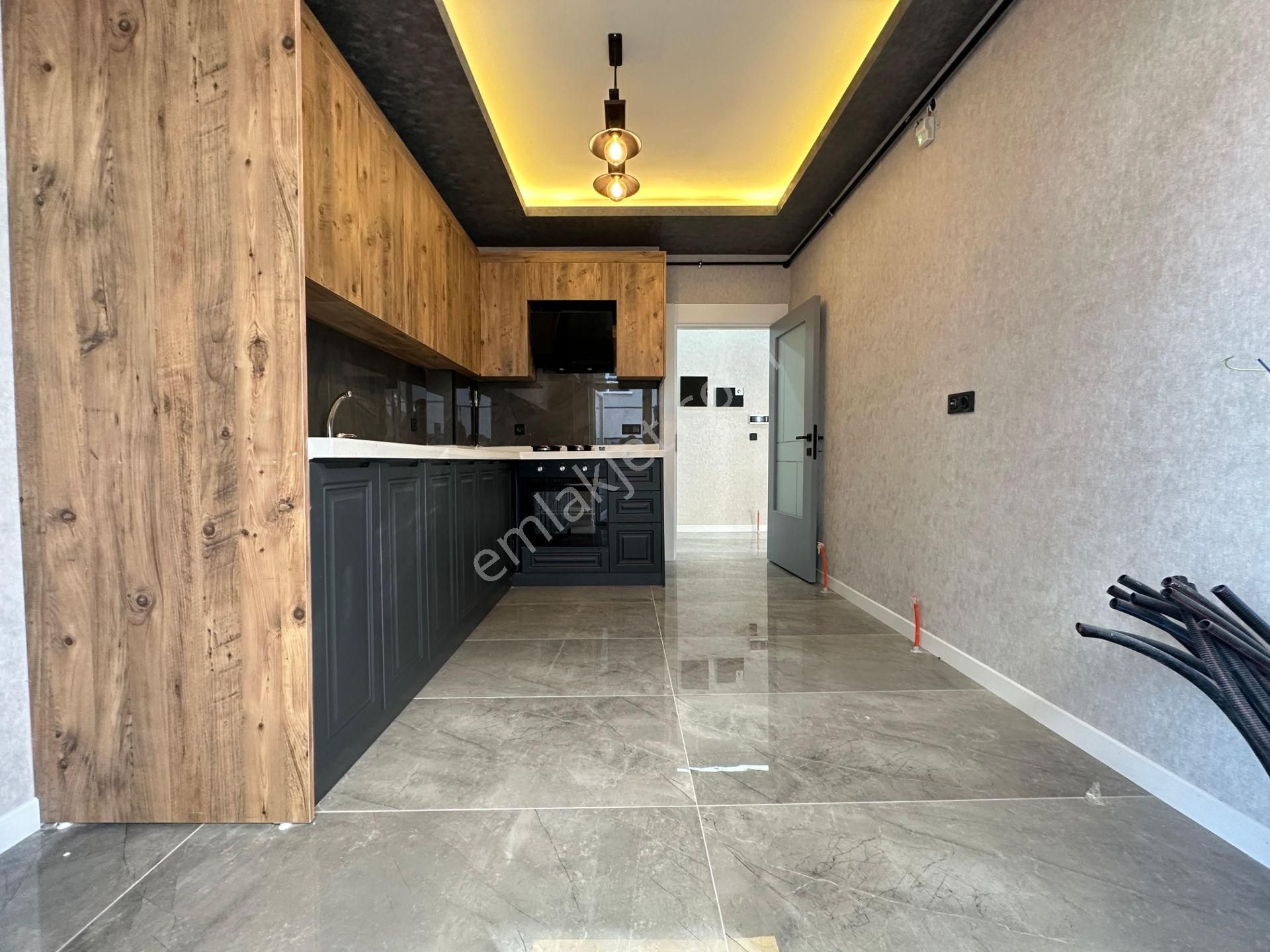 Eçiören'de Fiyatı Uygun Köşe Başı Ön Cephe Full Yapılı Sıfır 3+1 Daire - Görsel 11