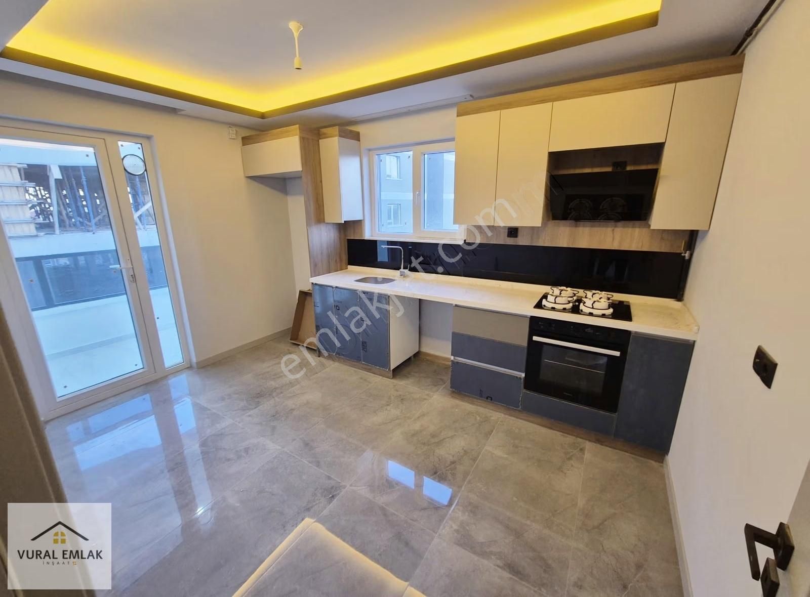 Vural'dan Kat Konumunda, Geniş, Kullanışlı, G. Odalı 2+1 Daire - Görsel 4
