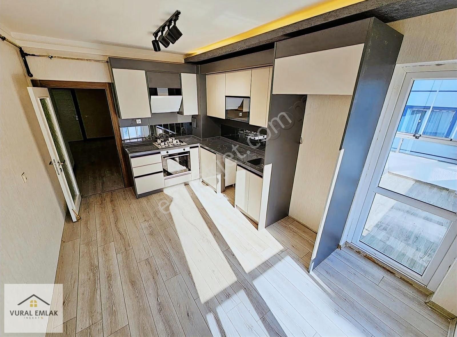 Vural'dan Devasa Genişlikte, Çift Cam Balkonlu, Full Yapılı - Görsel 10