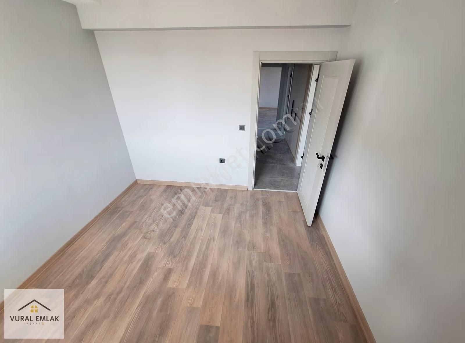 Vuraldan 29 Ekim Mh Gözde Dairesi 2+1 İskanlı Geniş Oturumlu Ful - Görsel 3