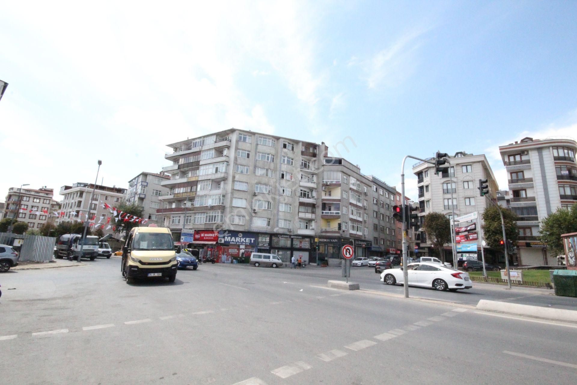 Old City'den Ş.evler Top Sahası Yanı Cadde Üzerinde Asansörlü 4.kat 2+1 Kredili