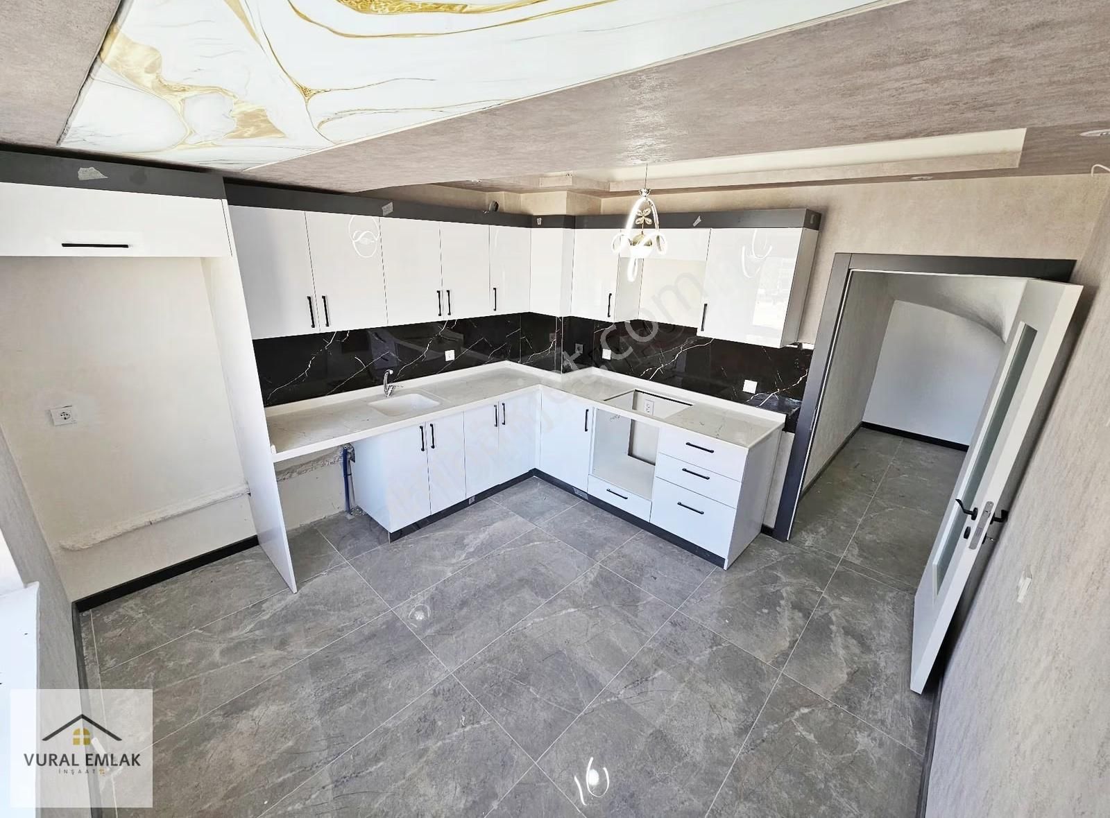 Vural'dan 4+1, İskanlı, Geniş Oturuma Sahip 4+1 Sıfır Daire - Görsel 8