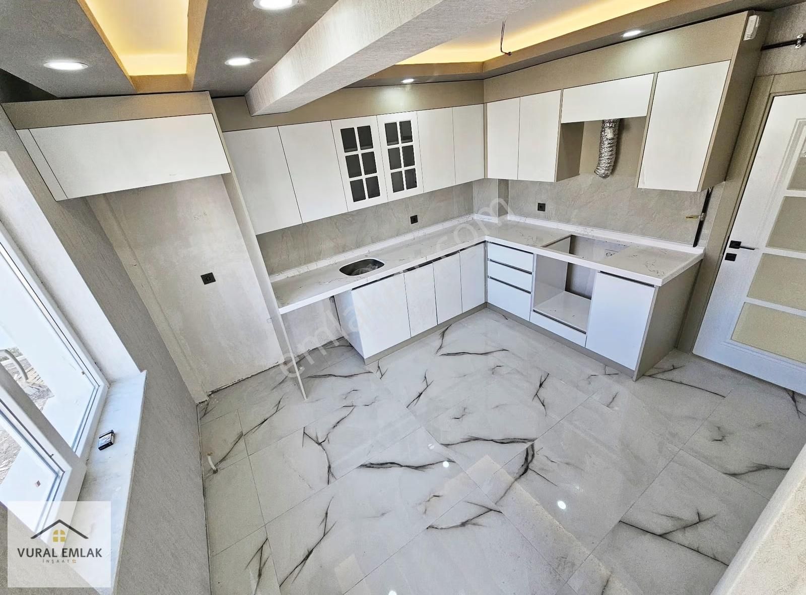 Vural'dan Ara Katta, Teras Balkonlu E. Banyolu 2+1 Fırsat Daire - Görsel 28