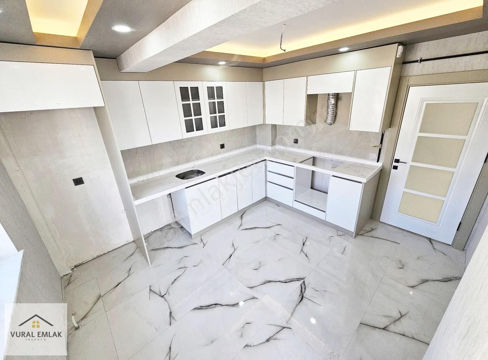 Vural'dan Ara Katta, Teras Balkonlu E. Banyolu 2+1 Fırsat Daire - Görsel 5