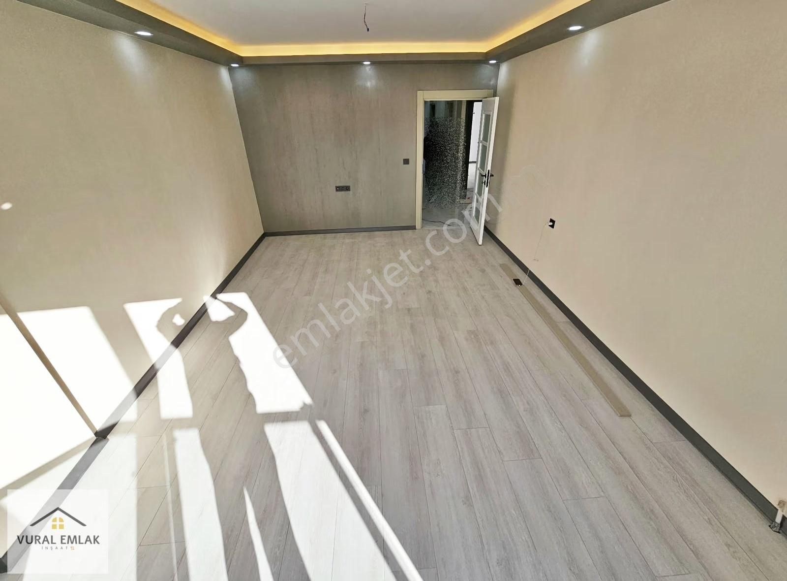 Vural'dan Ara Katta, Teras Balkonlu E. Banyolu 2+1 Fırsat Daire - Görsel 11