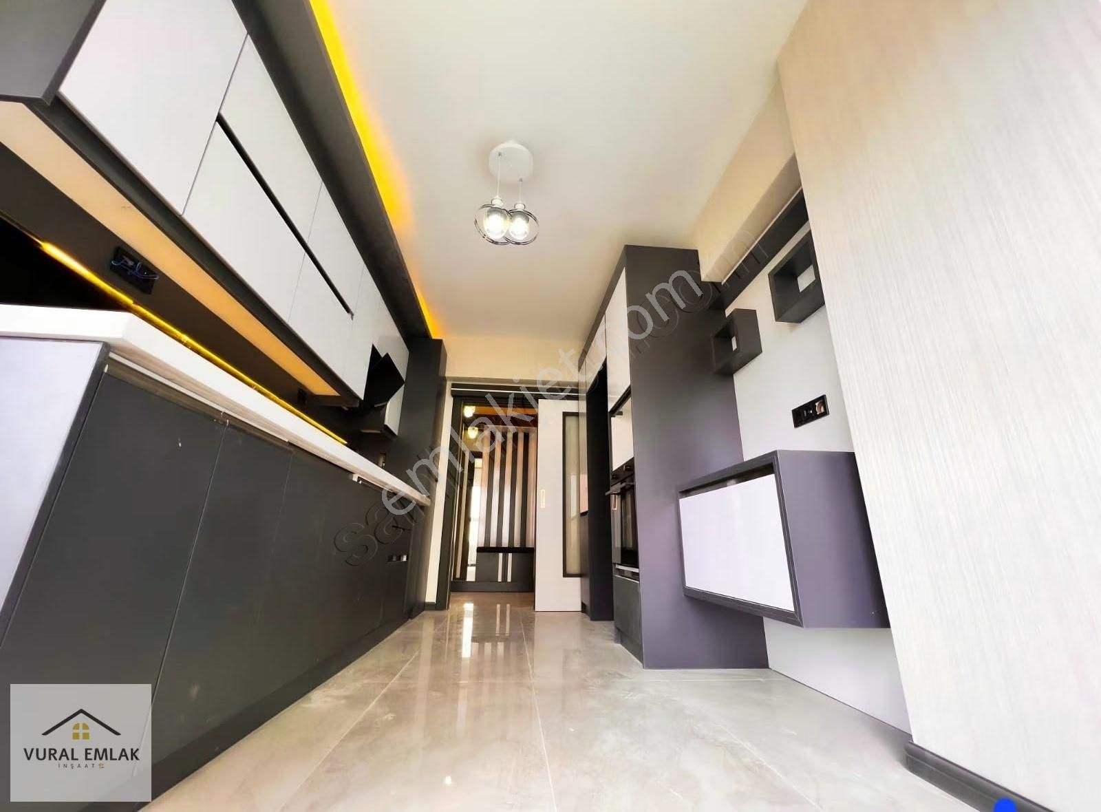 Vural Emlaktan 3+1 İskanlı Site İçerisinde Mevlana Mh 145m2 Acil - Görsel 19