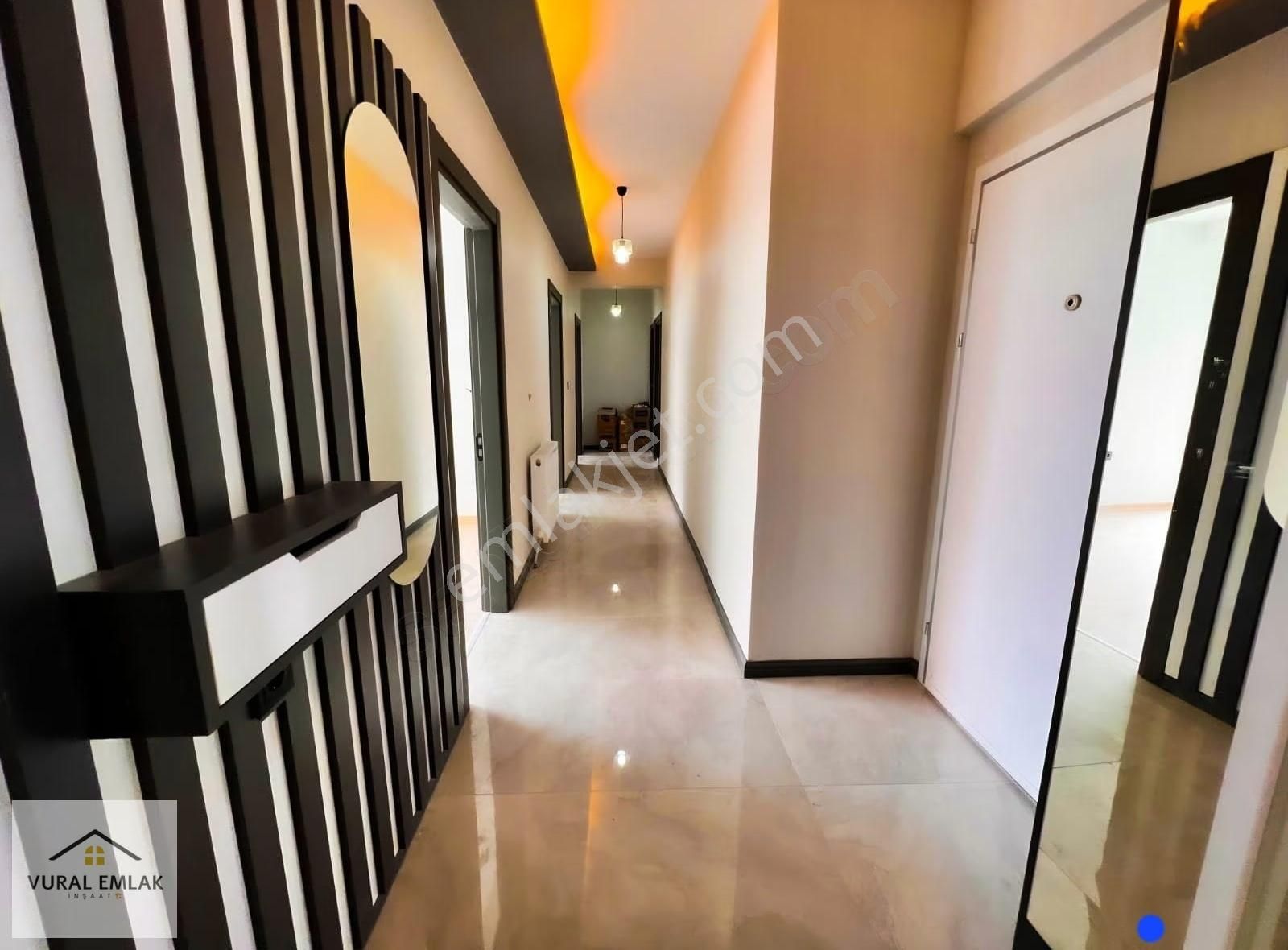 Vural Emlaktan 3+1 İskanlı Site İçerisinde Mevlana Mh 145m2 Acil - Görsel 8