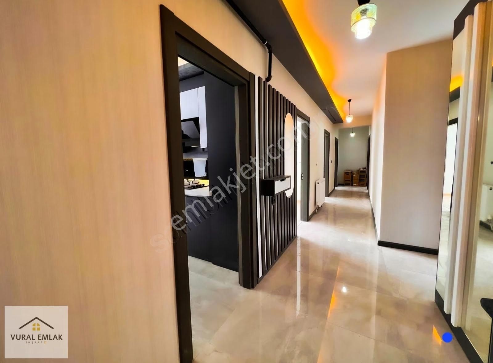 Vural Emlaktan 3+1 İskanlı Site İçerisinde Mevlana Mh 145m2 Acil - Görsel 18