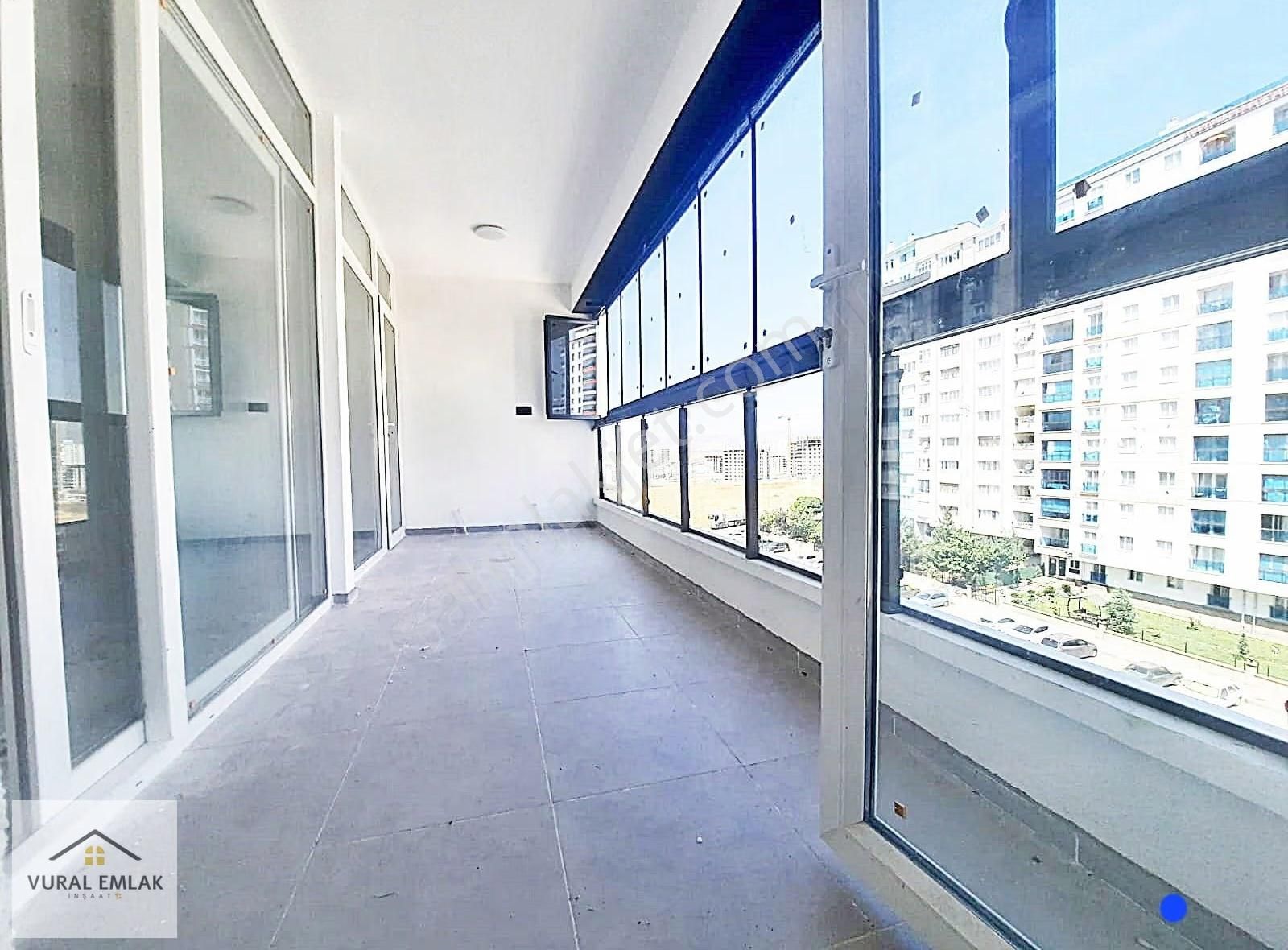 Vural Emlaktan 3+1 İskanlı Site İçerisinde Mevlana Mh 145m2 Acil - Görsel 32