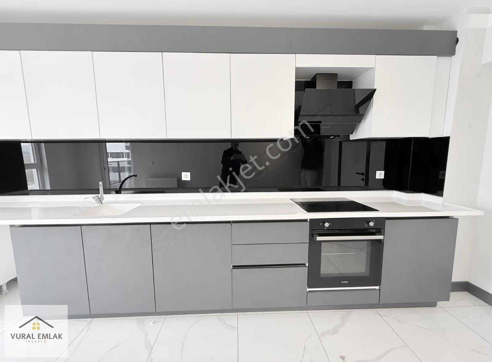 Vural,dan Site İçerisinde Kilerli E.banyolu G.odalı 160m2 İskanl - Görsel 5