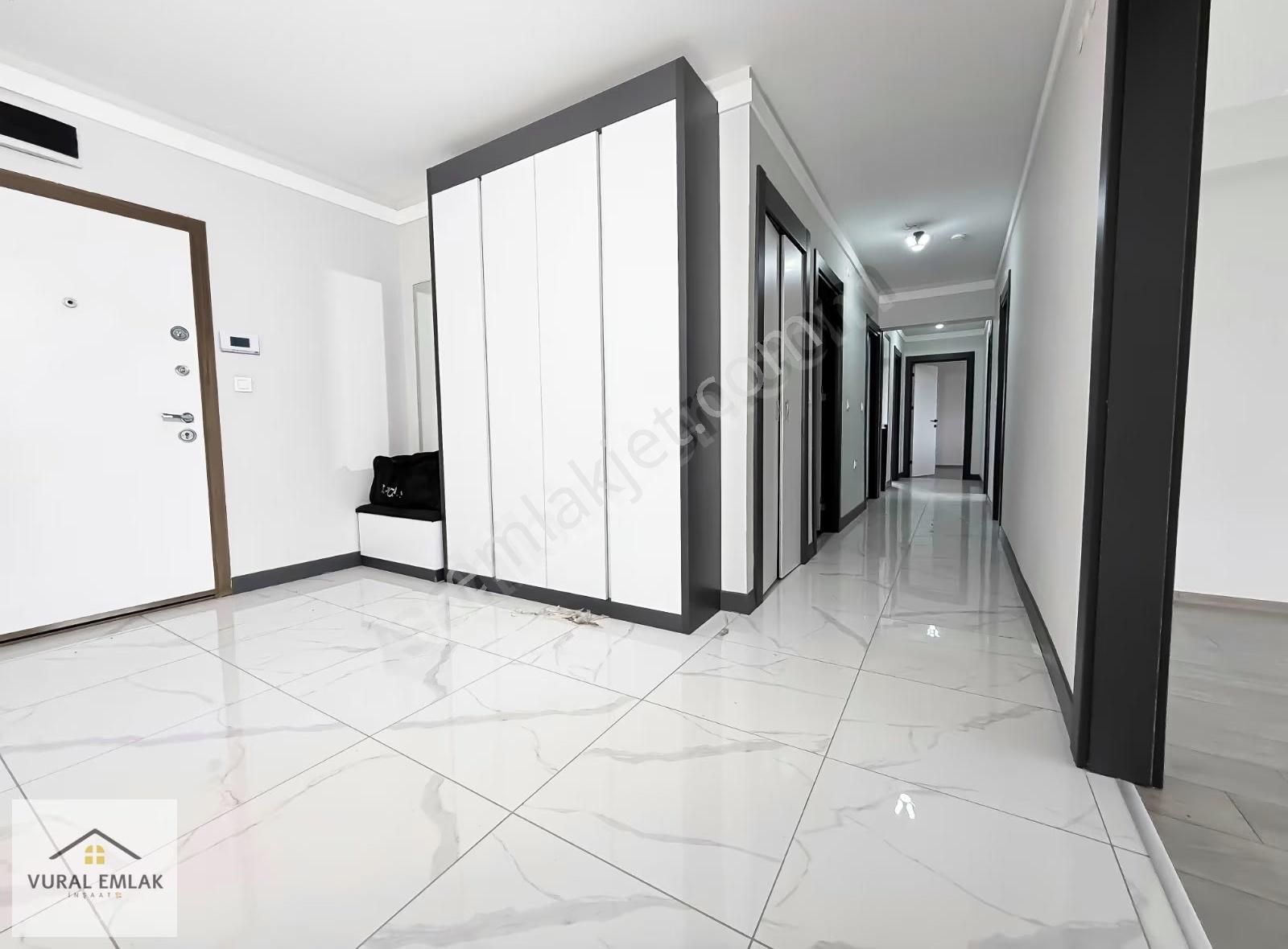 Vural,dan Site İçerisinde Kilerli E.banyolu G.odalı 160m2 İskanl - Görsel 23