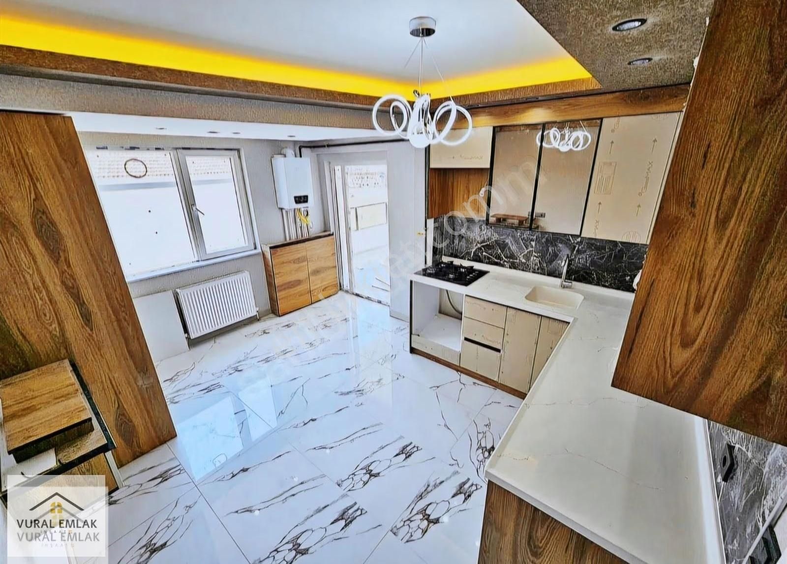 Vural'dan 4+1 Geniş Konseptli, Çift Balkonlu Full + Full 0 Daire - Görsel 9