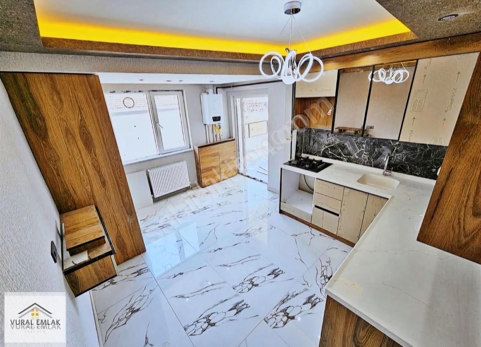 Vural'dan 4+1 Geniş Konseptli, Çift Balkonlu Full + Full 0 Daire - Görsel 13