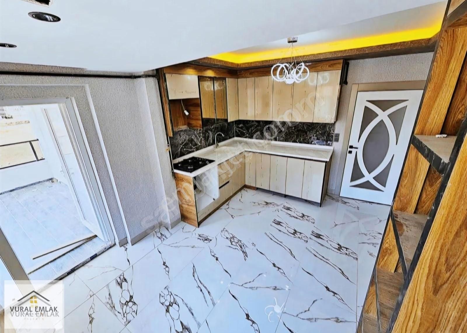 Vural'dan 4+1 Geniş Konseptli, Çift Balkonlu Full + Full 0 Daire - Görsel 3