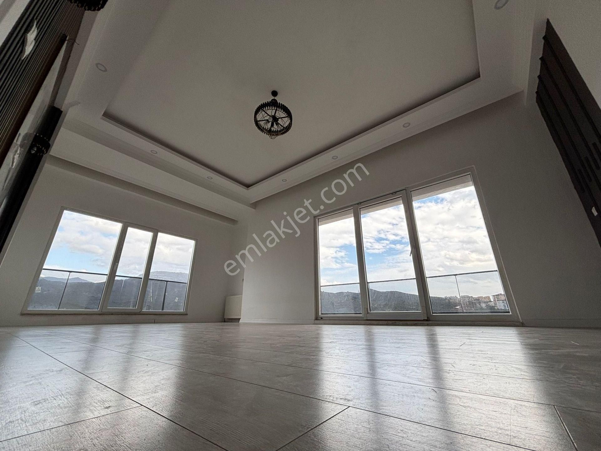 Mera Emlaktan Kadıköy Mh. Havuzlu K.otoparklı 6+1 Dubleks Daire - Görsel 23