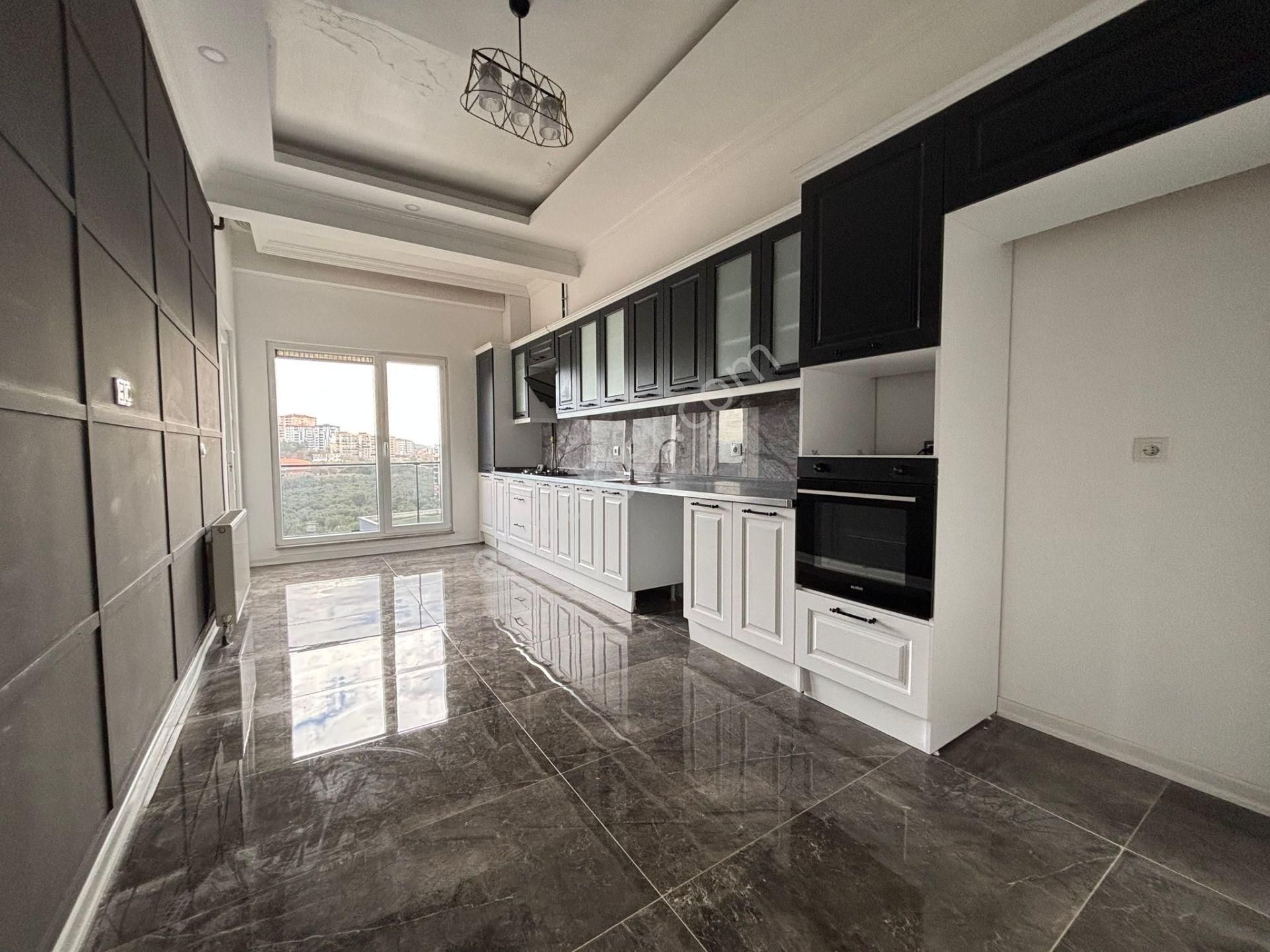 Mera Emlaktan Kadıköy Mh. Havuzlu K.otoparklı 6+1 Dubleks Daire - Görsel 17