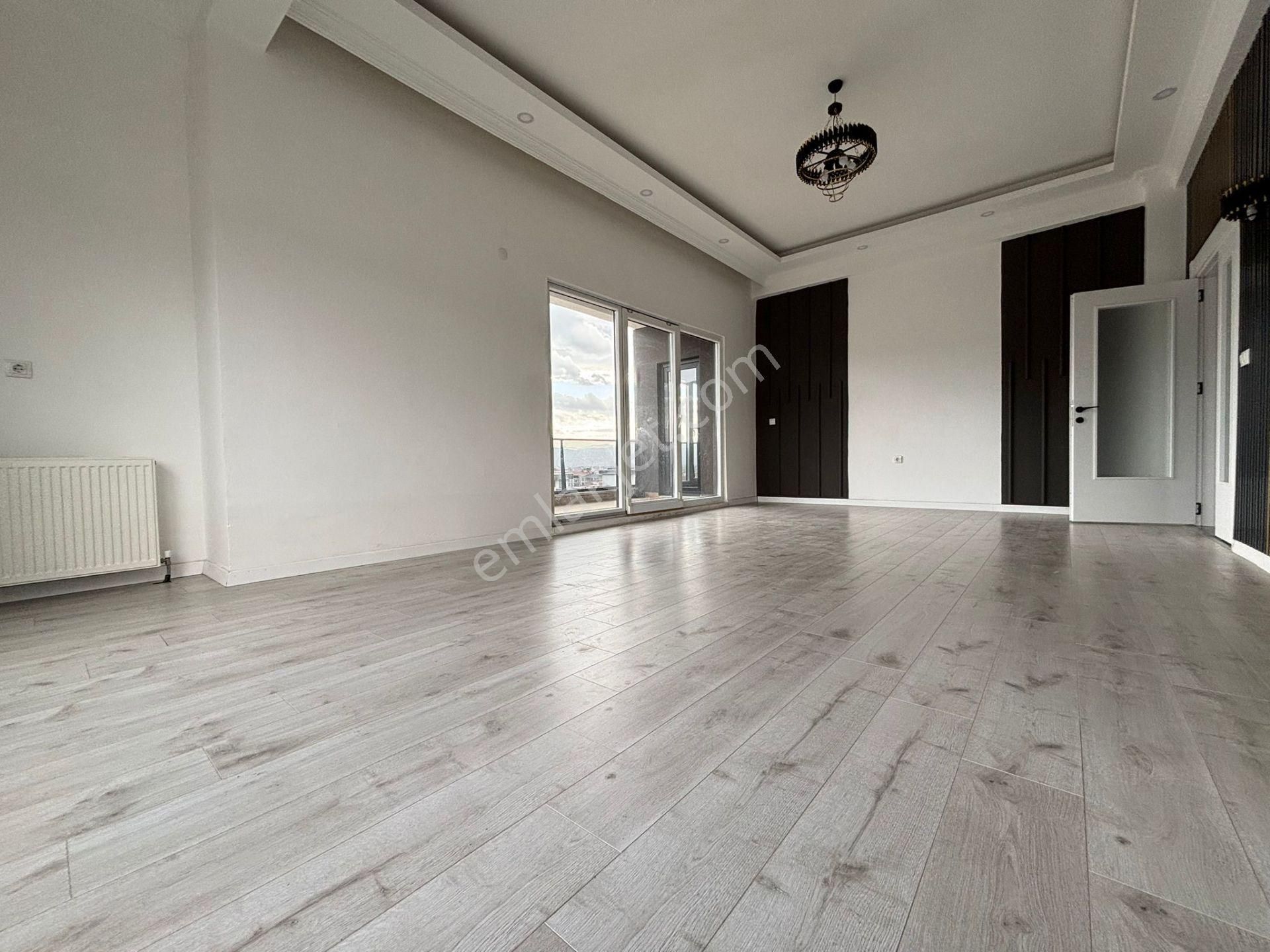 Mera Emlaktan Kadıköy Mh. Havuzlu K.otoparklı 6+1 Dubleks Daire - Görsel 10