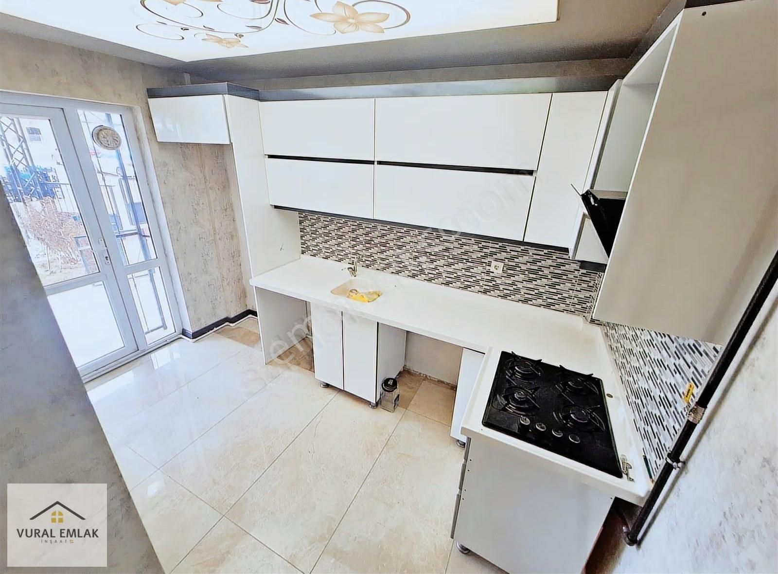 Vural Emlaktan 2+1 İskanlı Ultra Lüx Menderesin Göbeğinde 120m2 - Görsel 2