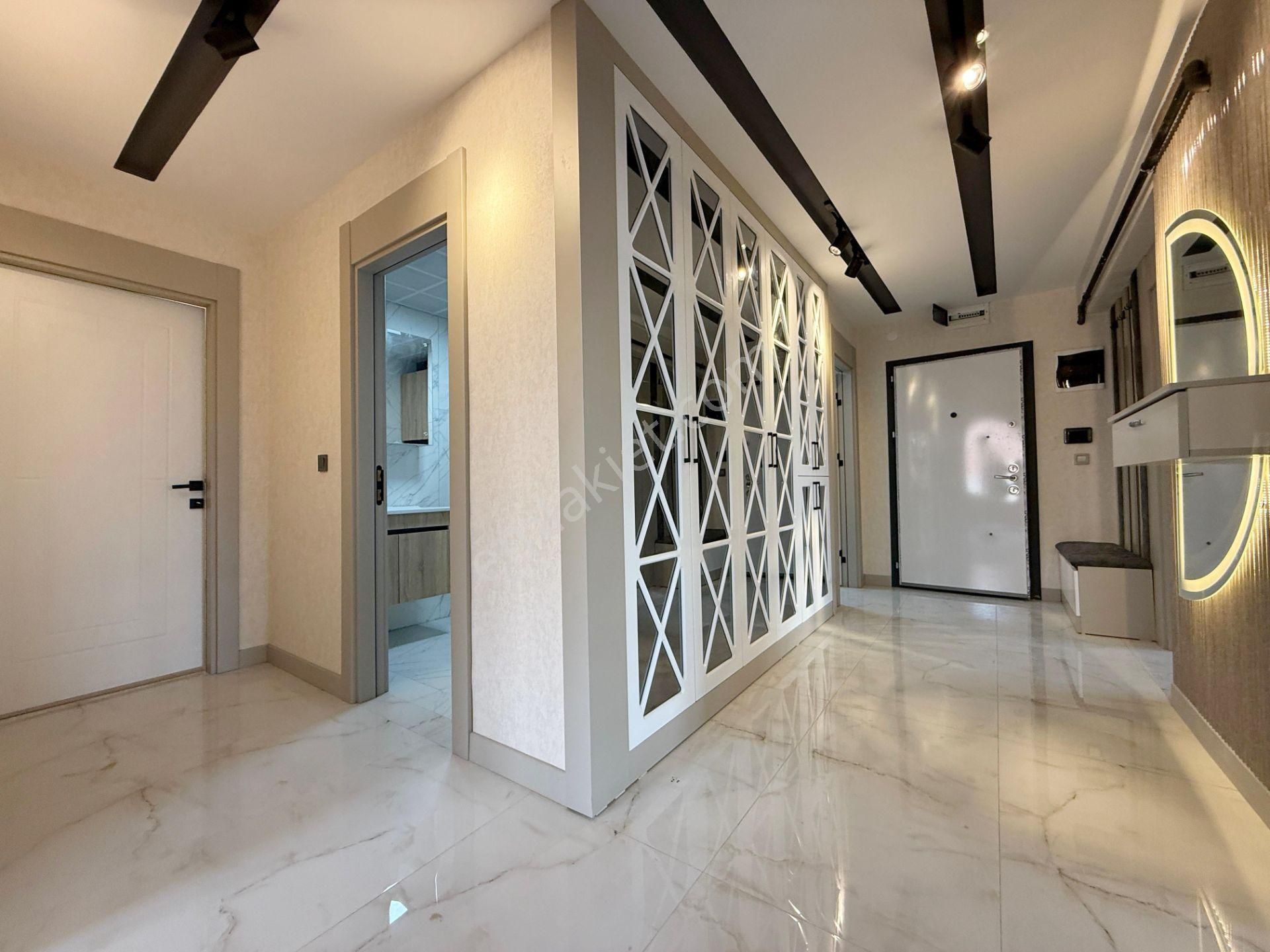 Öz'maşallah.dan Mükemmel Konum'da Güney Cephe Teras Balkonlu 3+1 - Görsel 26