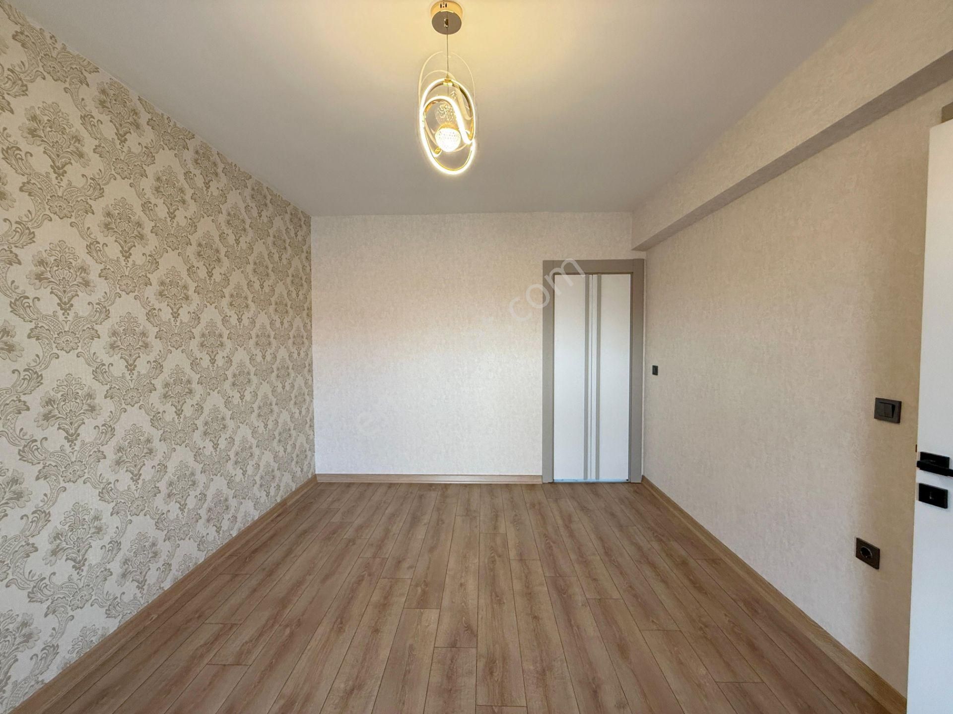 Öz'maşallah.dan Mükemmel Konum'da Güney Cephe Teras Balkonlu 3+1 - Görsel 14