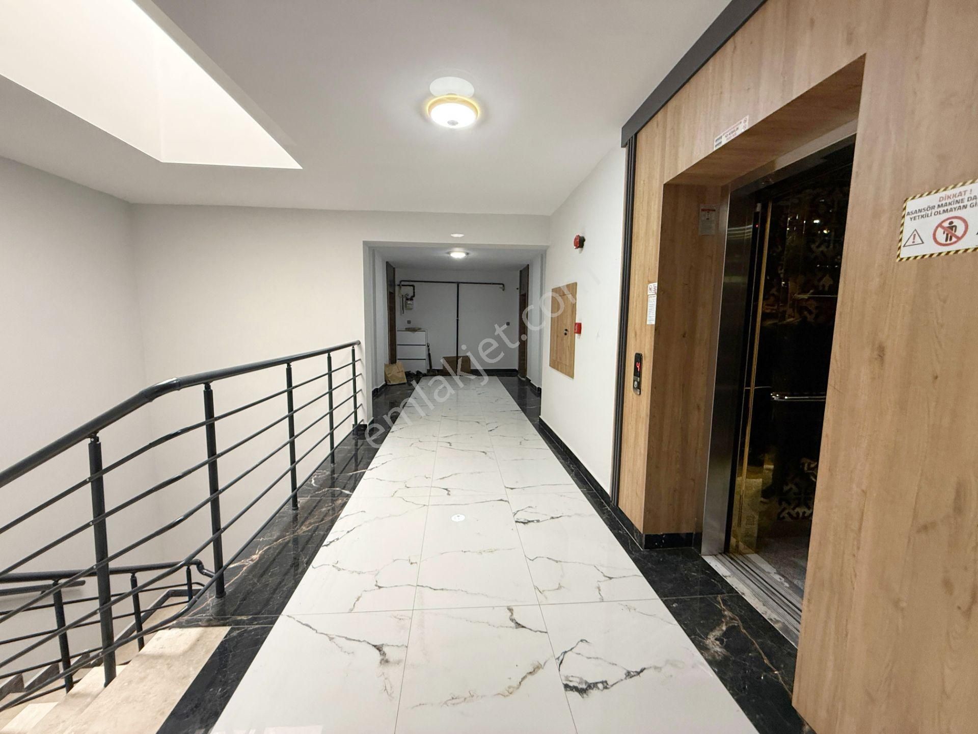 Öz'maşallah.dan Mükemmel Konum'da Güney Cephe Teras Balkonlu 3+1 - Görsel 27