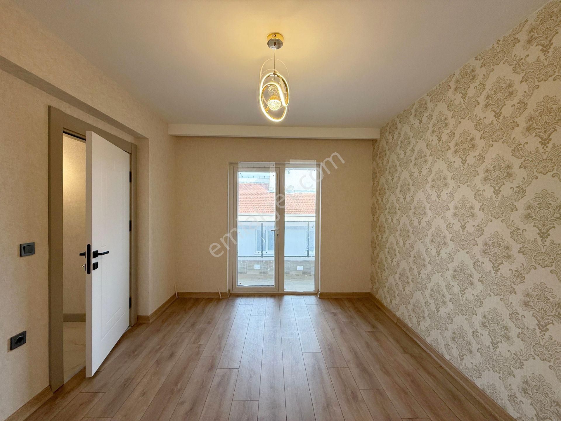 Öz'maşallah.dan Mükemmel Konum'da Güney Cephe Teras Balkonlu 3+1 - Görsel 13