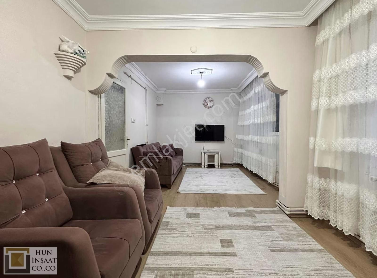 Güngören Güneştepe Mahallesinde Satılık!! Yüksek Giriş Daire!!!!