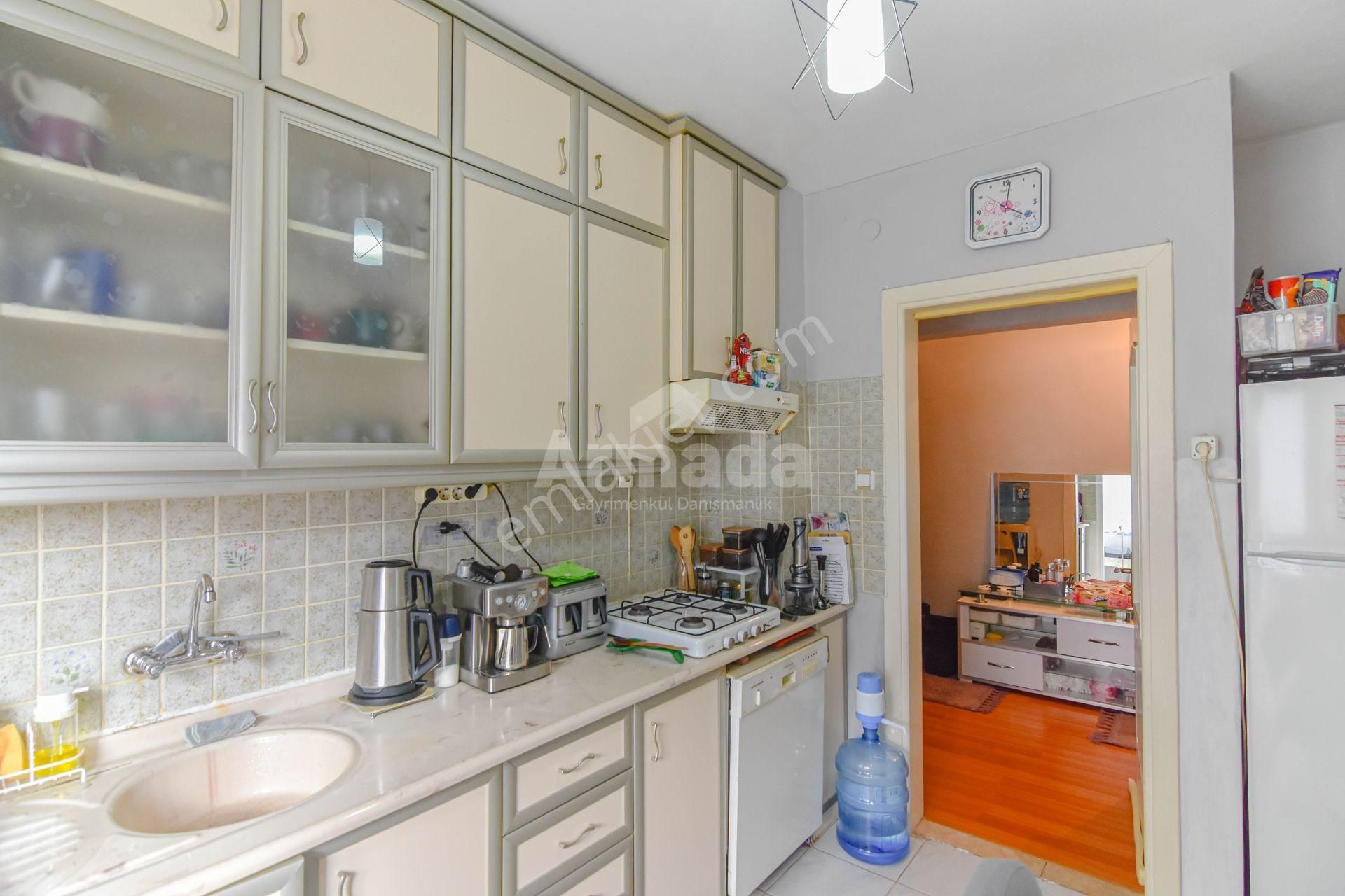 Kuşadası Şehir Merkezi'nde Sahile 300 Metre Satılık Daire - Görsel 7