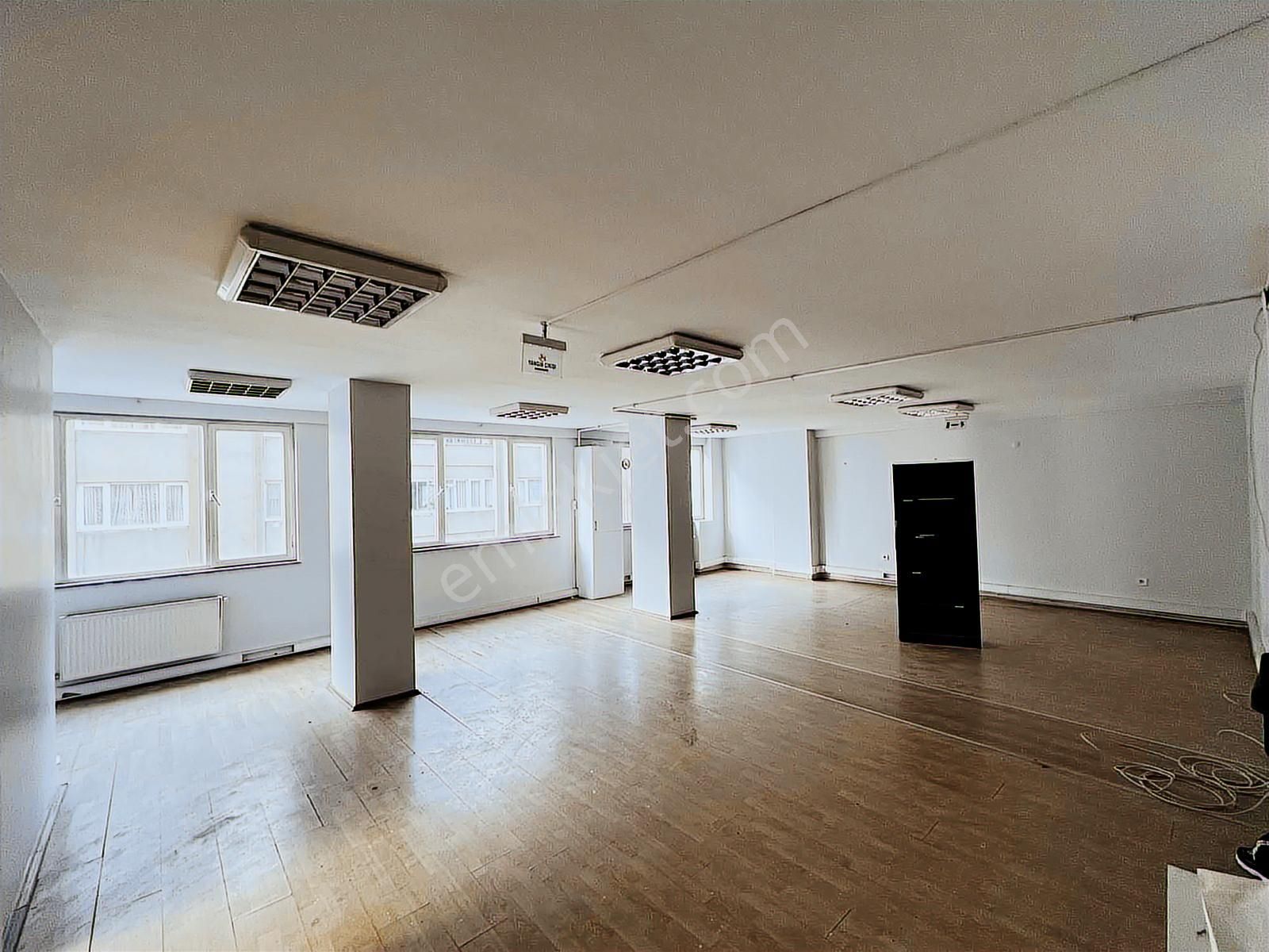 Kağıthane Okmeydanı Hastane Metrobüs Durağına 1 Dk Kiralık Ofis - Görsel 12