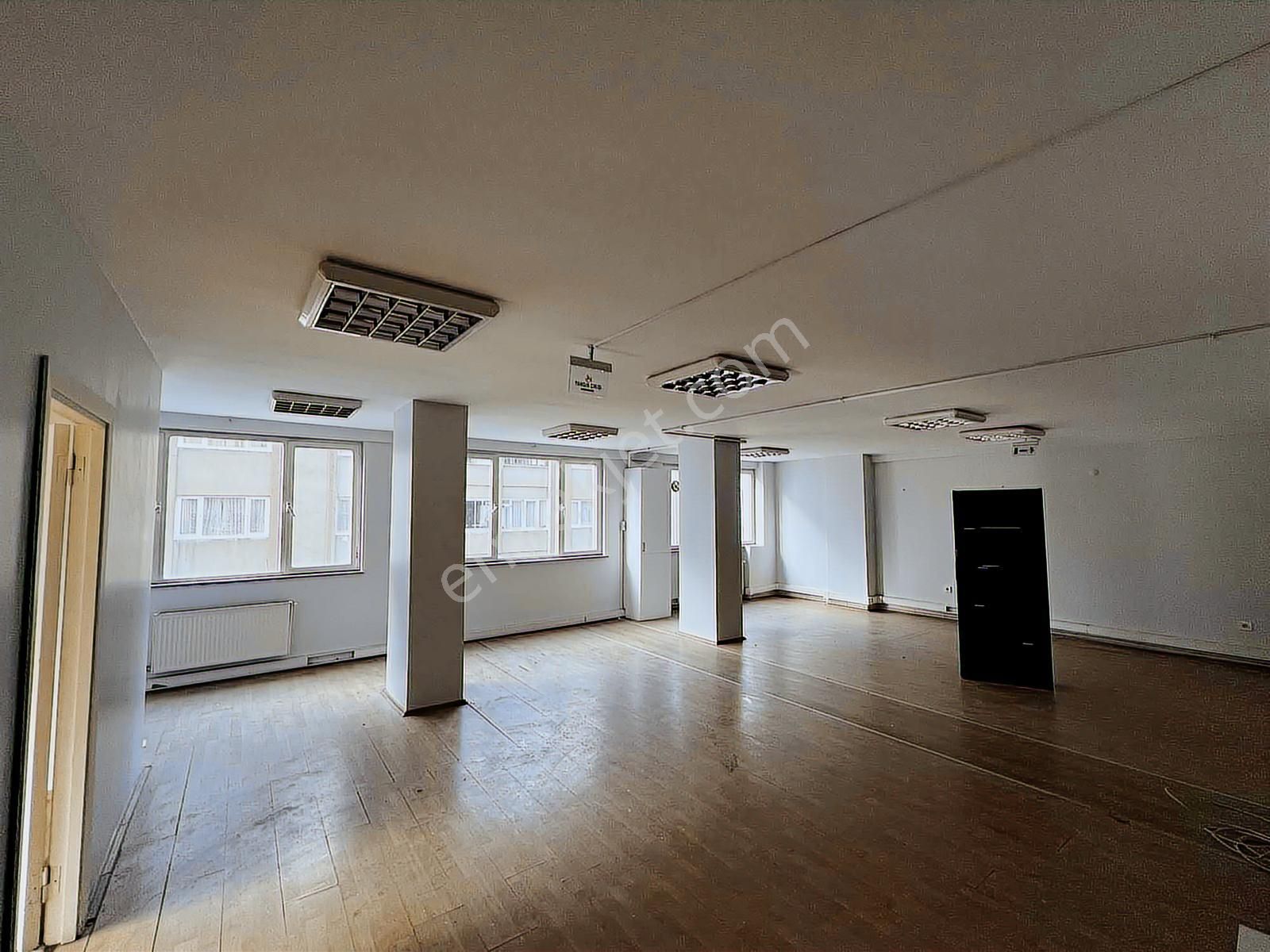 Kağıthane Okmeydanı Hastane Metrobüs Durağına 1 Dk Kiralık Ofis - Görsel 16
