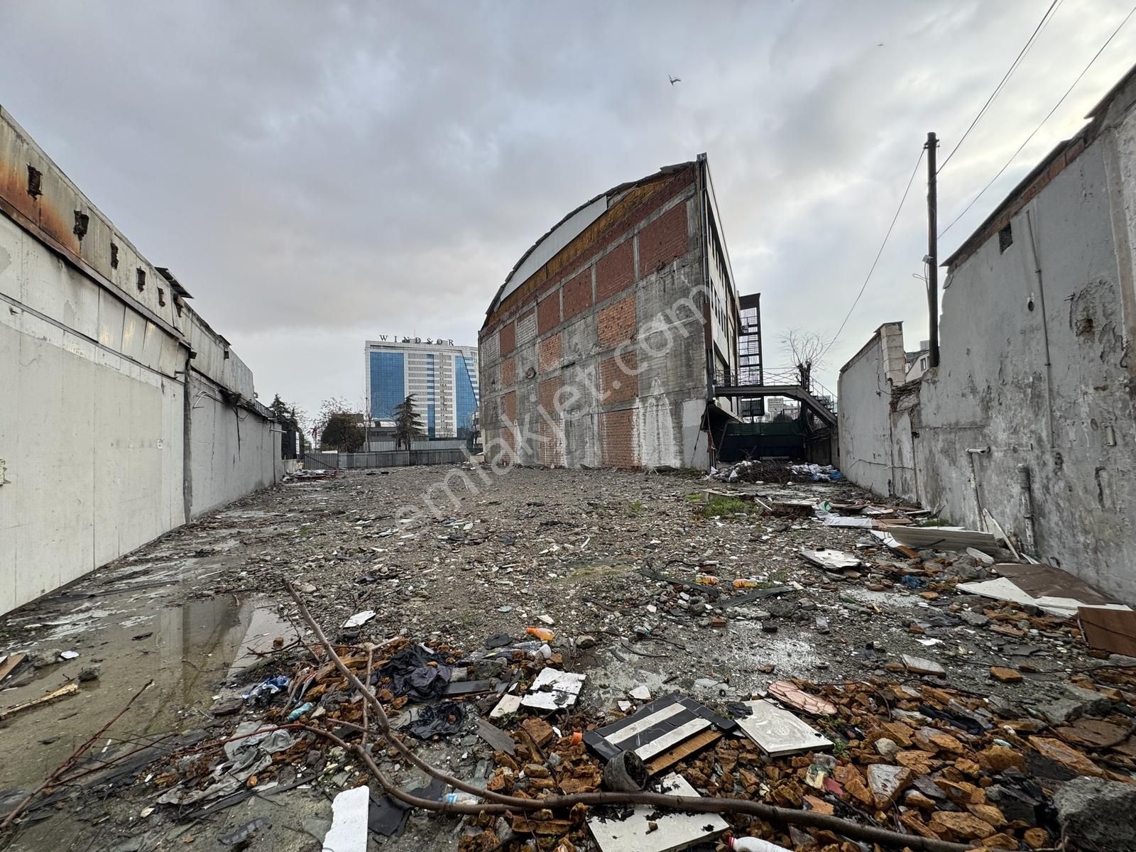 Bayrampaşa 1500m² İmarlı Arsa Çift Ana Cadde Üstü Çift Cephe - Görsel 5