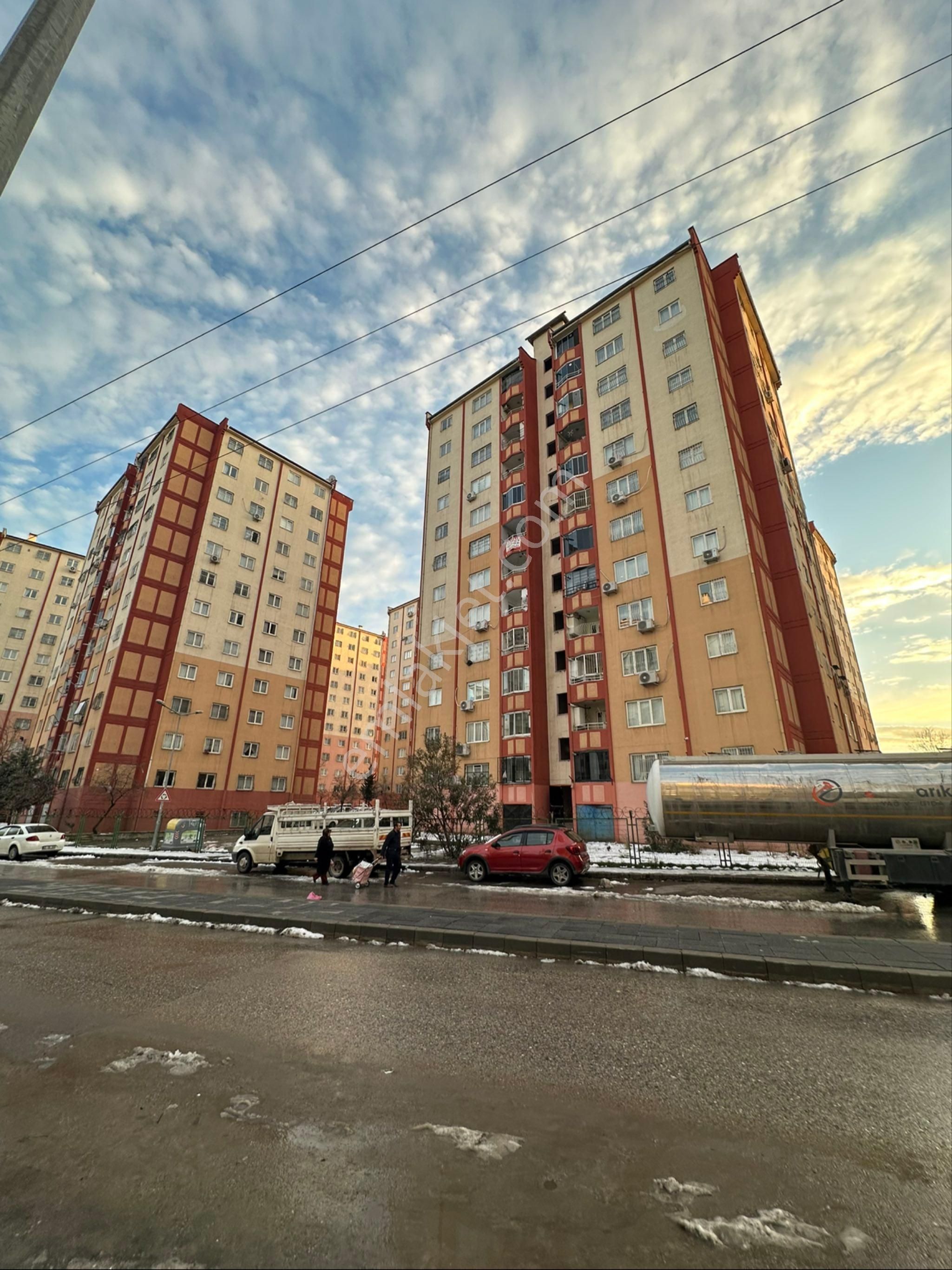 Kareden Seyrantepe Merke Lokasyonda Satılık 3+1 Daire